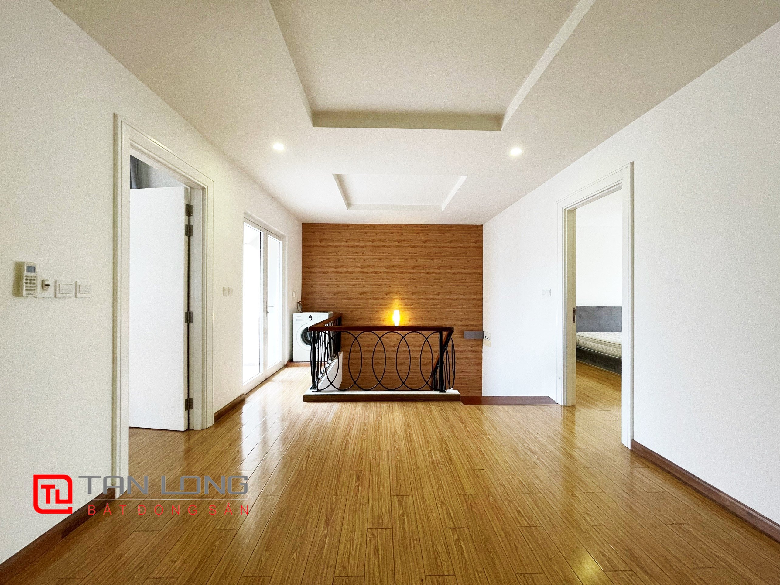Cho thuê biệt thự song lập có sân vườn tại Vinhomes Riverside 9