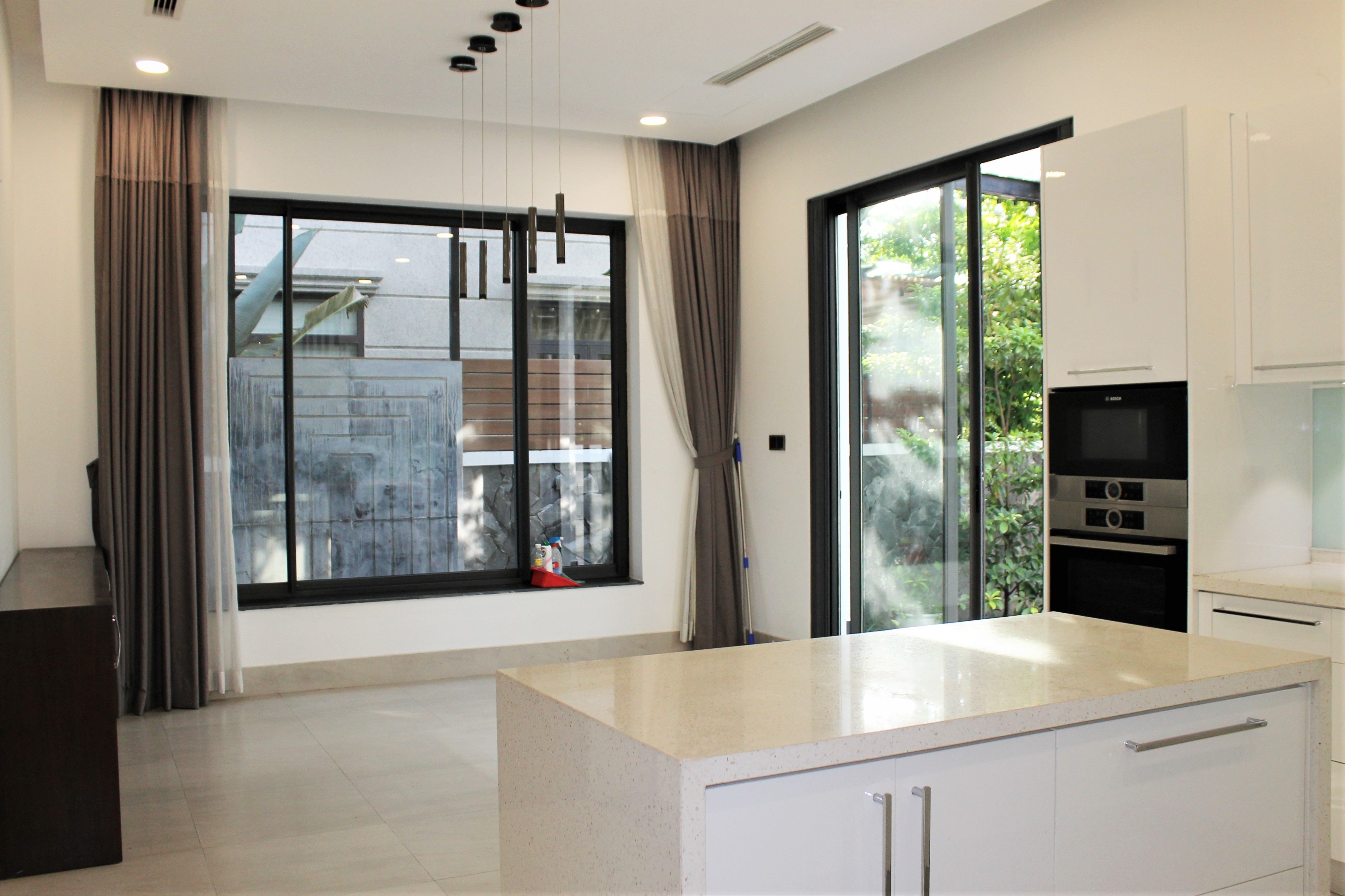 Cho Thuê Biệt Thự Song Lập Đã Hoàn Thiện Đủ Đồ Tại Vinhomes Riverside, Gần Trường Quốc tế BIS 4