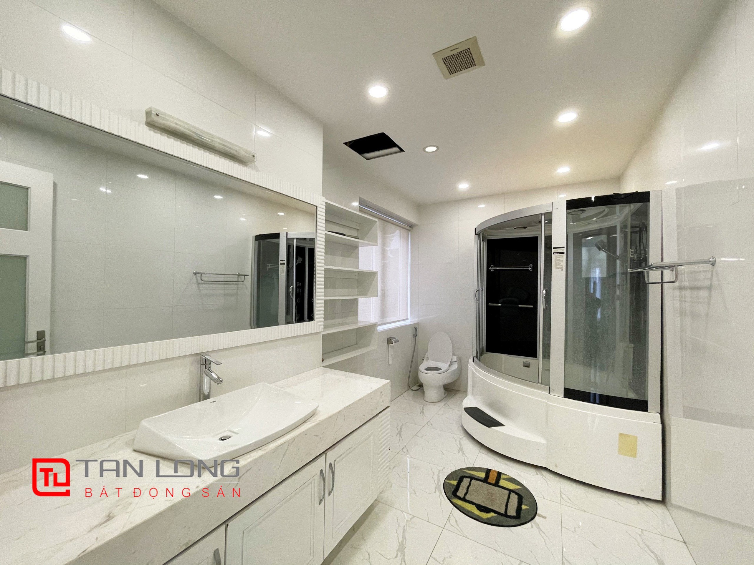 Cho thuê Biệt thự Song lập đầy đủ nội thất tại Vinhomes Riverside 10