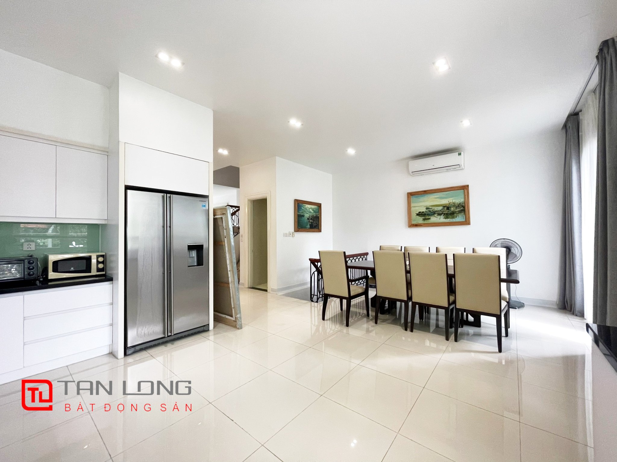 Cho thuê Biệt thự Song lập đủ đồ gần TTTM Vincom tại Vinhomes Riverside 5