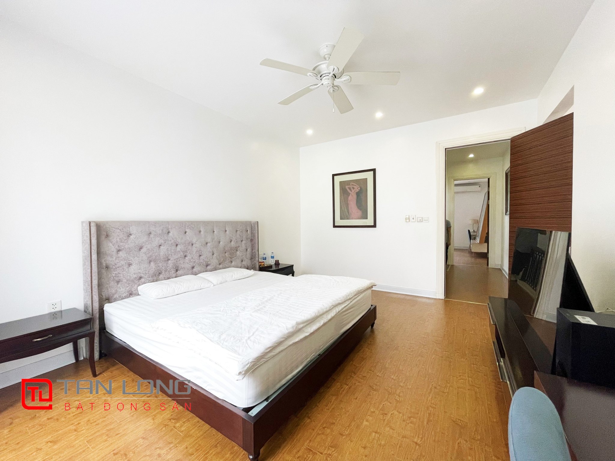 Cho thuê Biệt thự Song lập đủ đồ gần TTTM Vincom tại Vinhomes Riverside 7