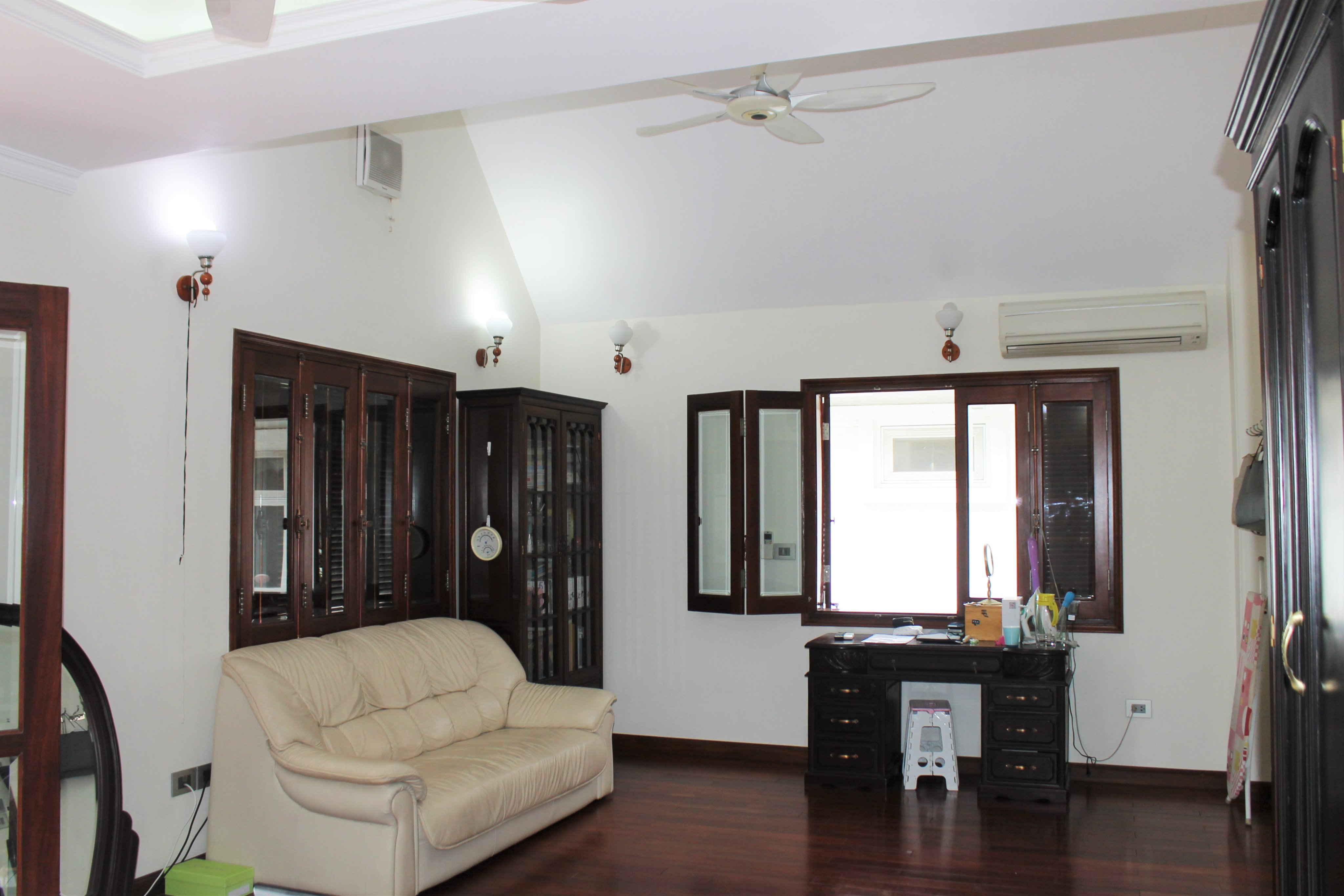Cho thuê Biệt Thự Song Lập đủ đồ tại KĐT Vinhomes Riverside giá rẻ 3