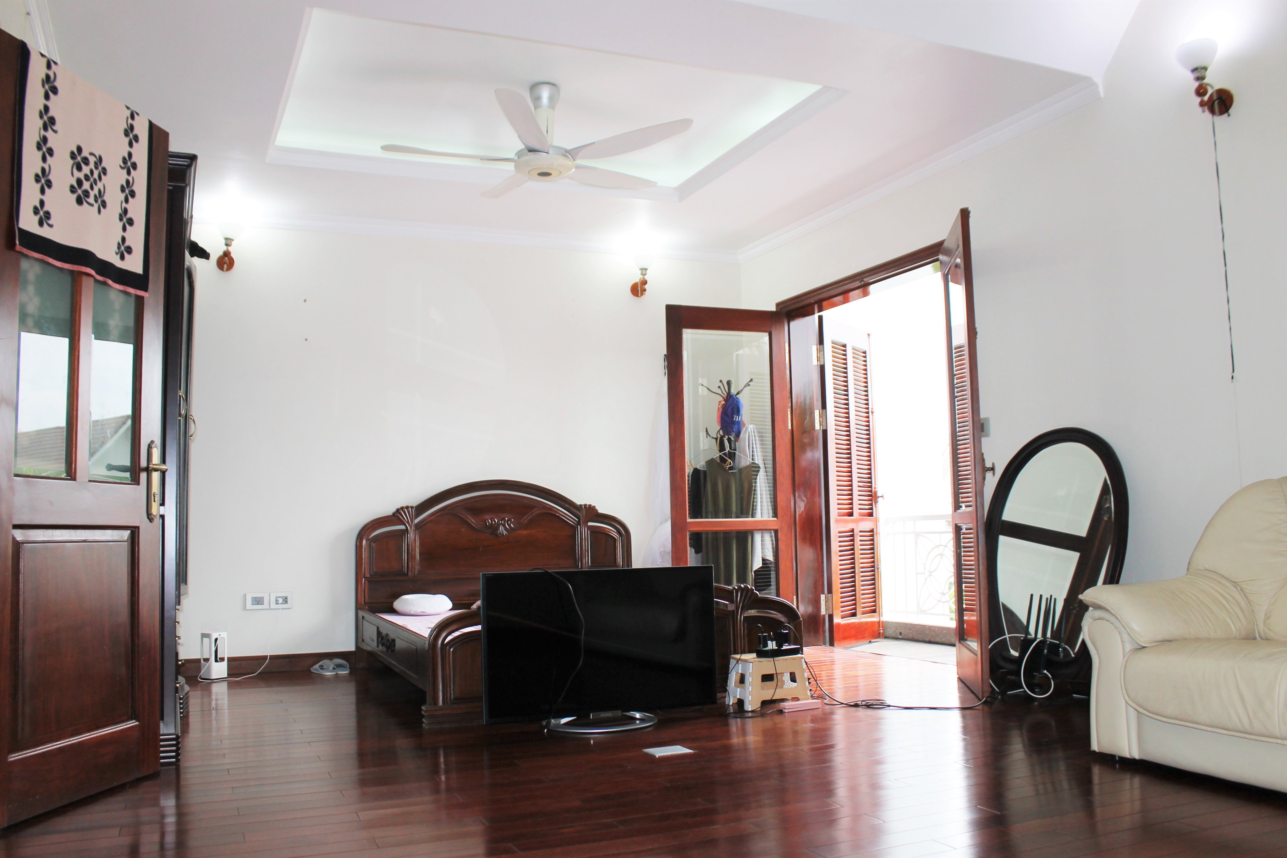 Cho thuê Biệt Thự Song Lập đủ đồ tại KĐT Vinhomes Riverside giá rẻ 4