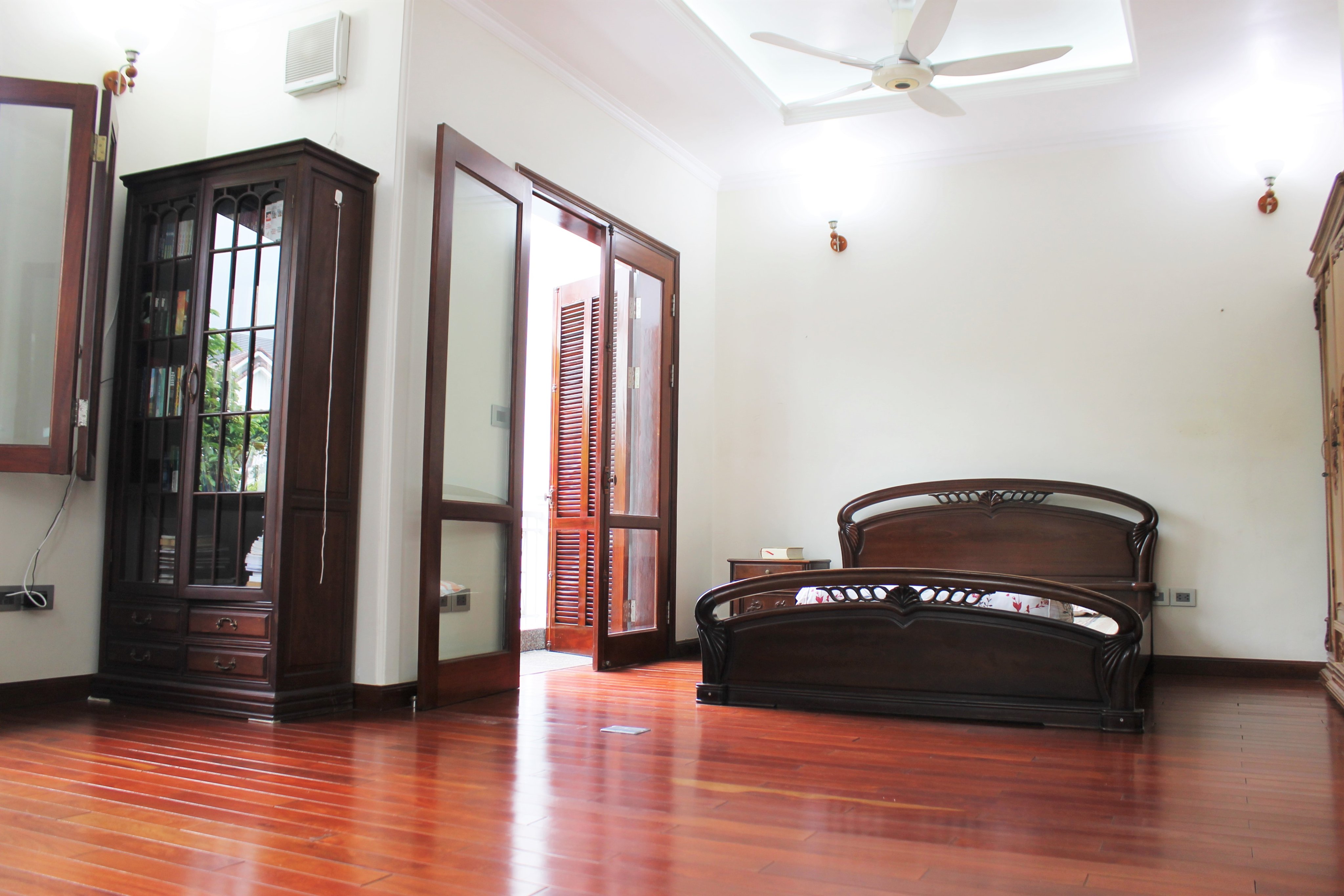 Cho thuê Biệt Thự Song Lập đủ đồ tại KĐT Vinhomes Riverside giá rẻ 7