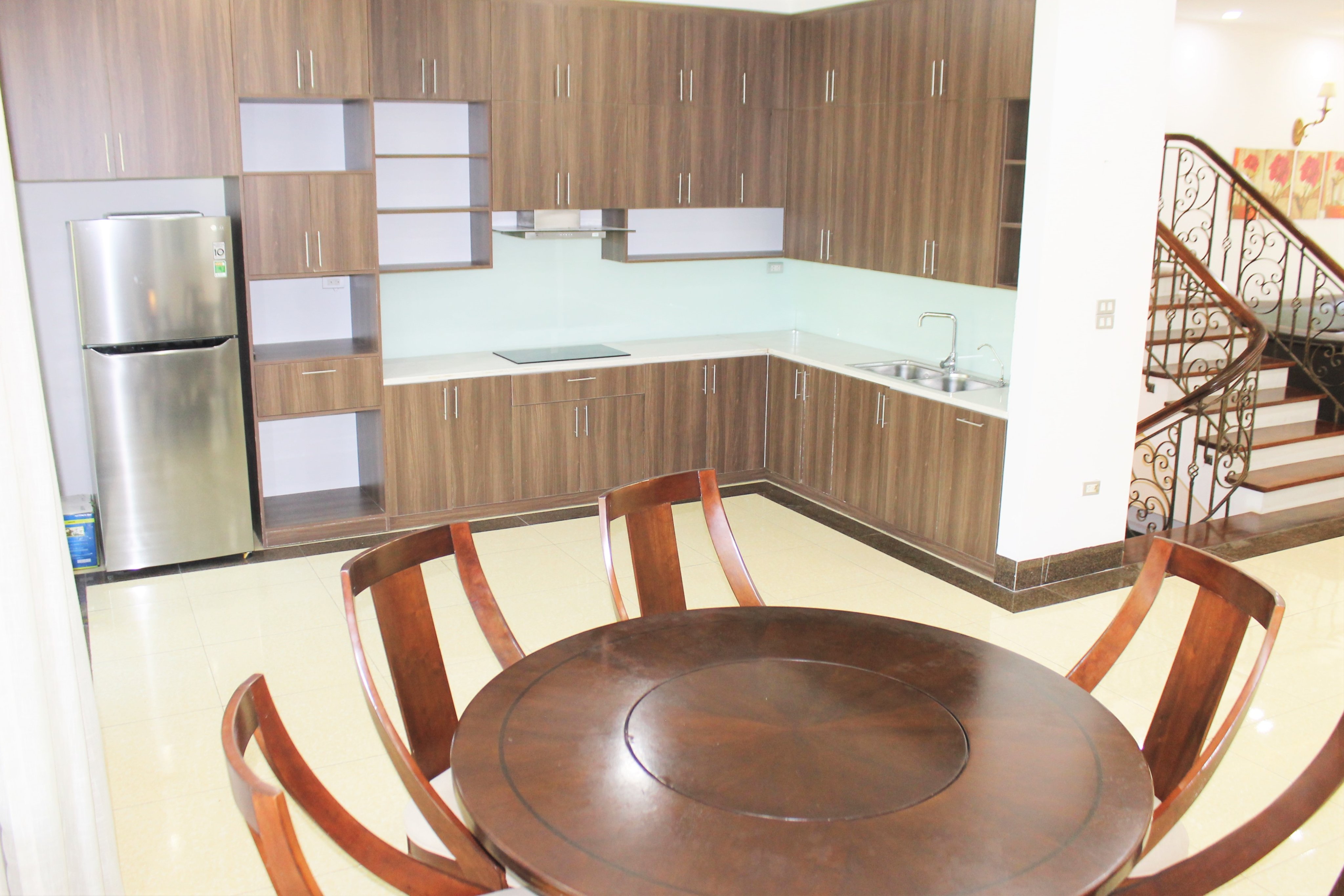 Cho thuê Biệt Thự Song Lập đủ đồ tại KĐT Vinhomes Riverside , Long Biên, Hà Nội. 2