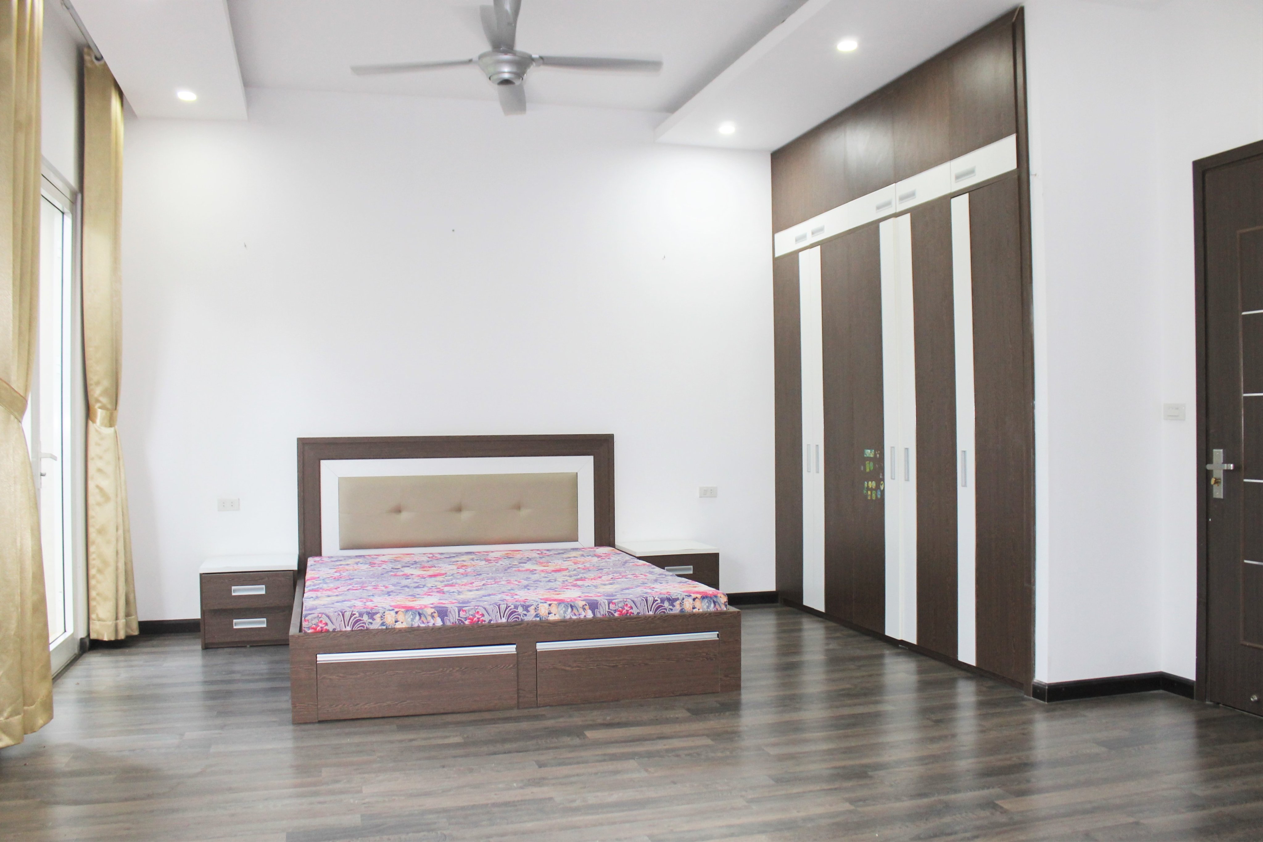 Cho thuê Biệt Thự Song Lập đủ đồ tại KĐT Vinhomes Riverside , Long Biên, Hà Nội. 4