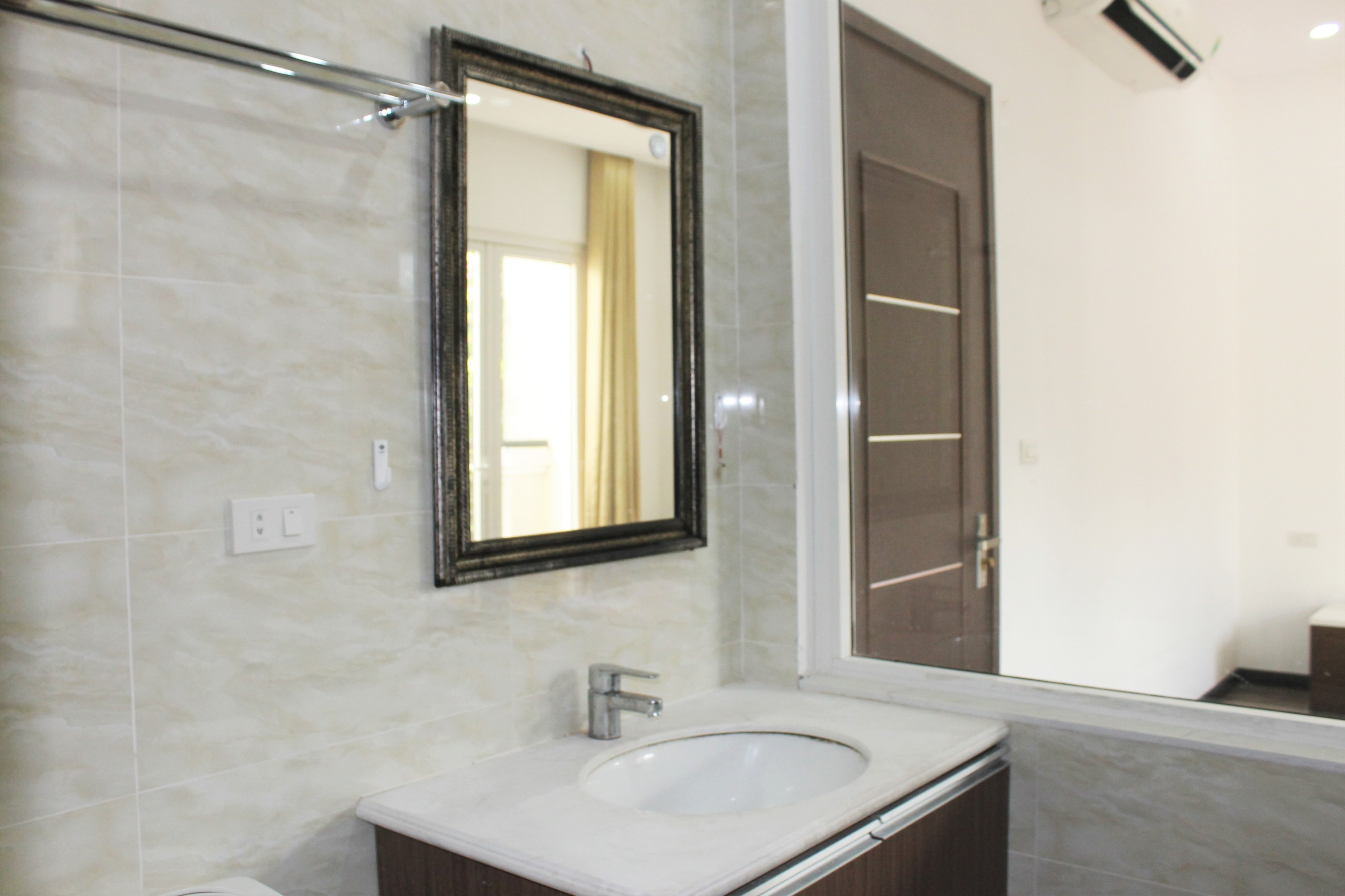 Cho thuê Biệt Thự Song Lập đủ đồ tại KĐT Vinhomes Riverside , Long Biên, Hà Nội. 6