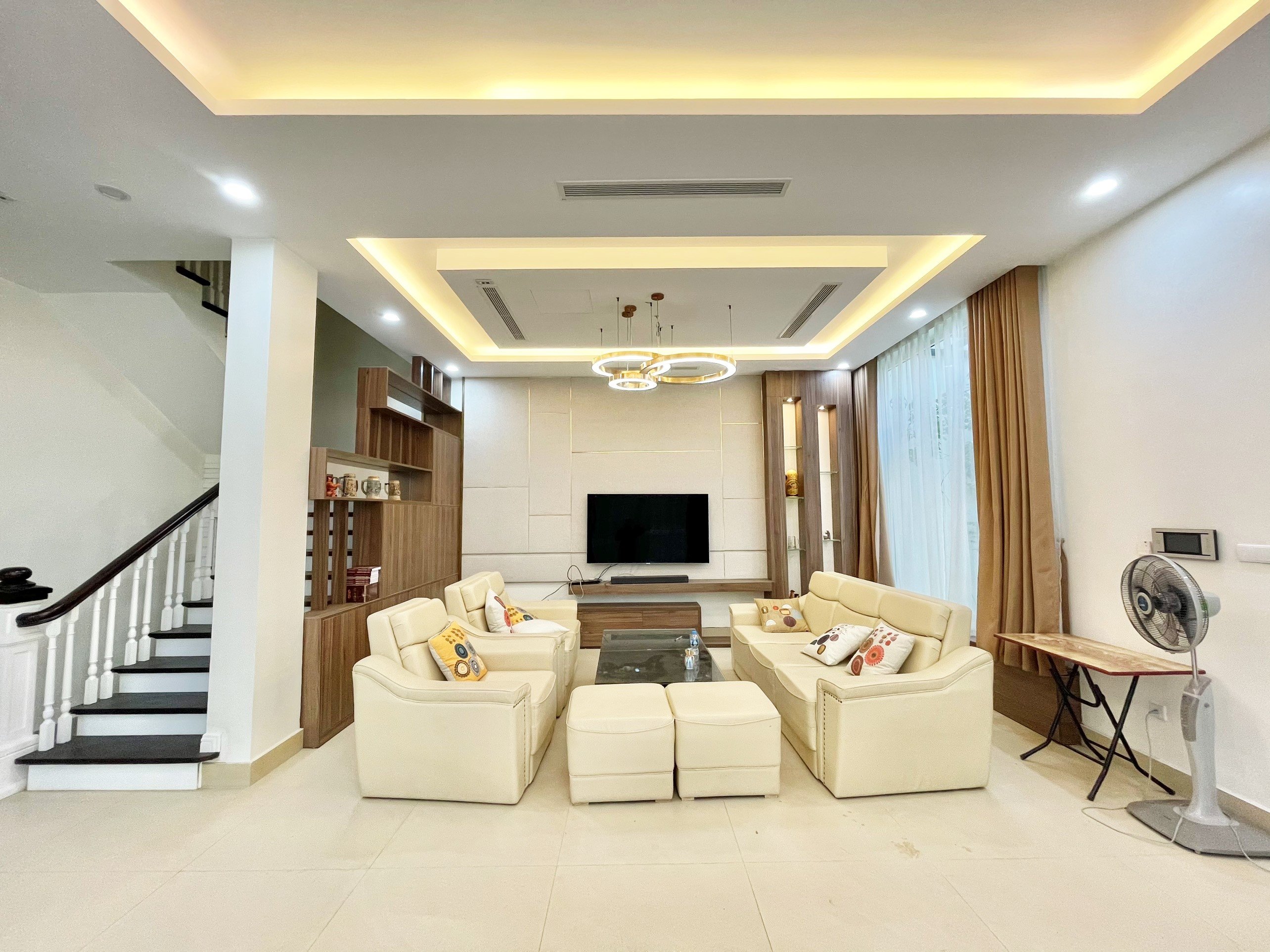 Cho thuê Biệt Thự song lập đủ đồ tại KĐT Vinhomes Riverside - Long Biên 1