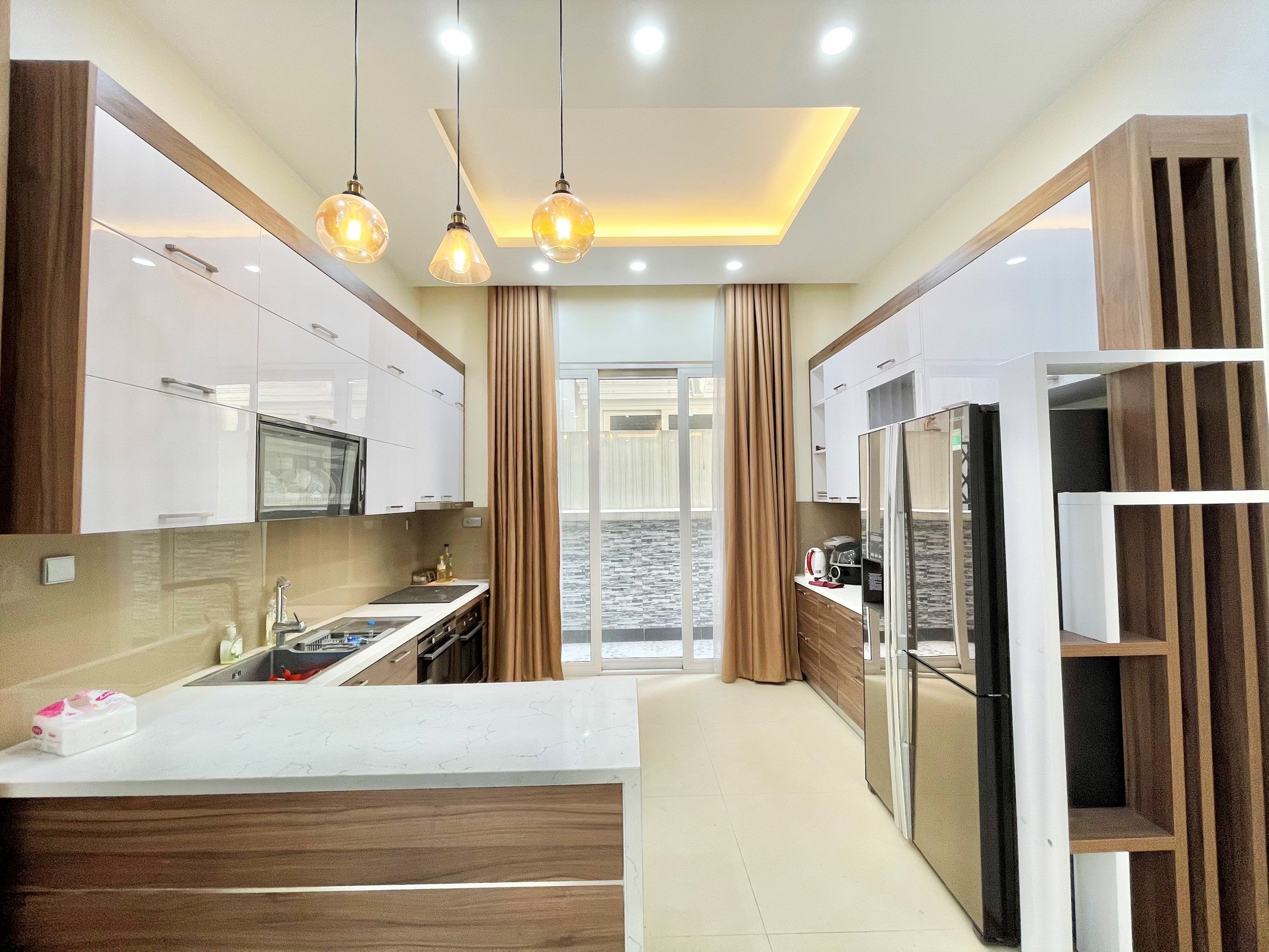 Cho thuê Biệt Thự song lập đủ đồ tại KĐT Vinhomes Riverside - Long Biên 3