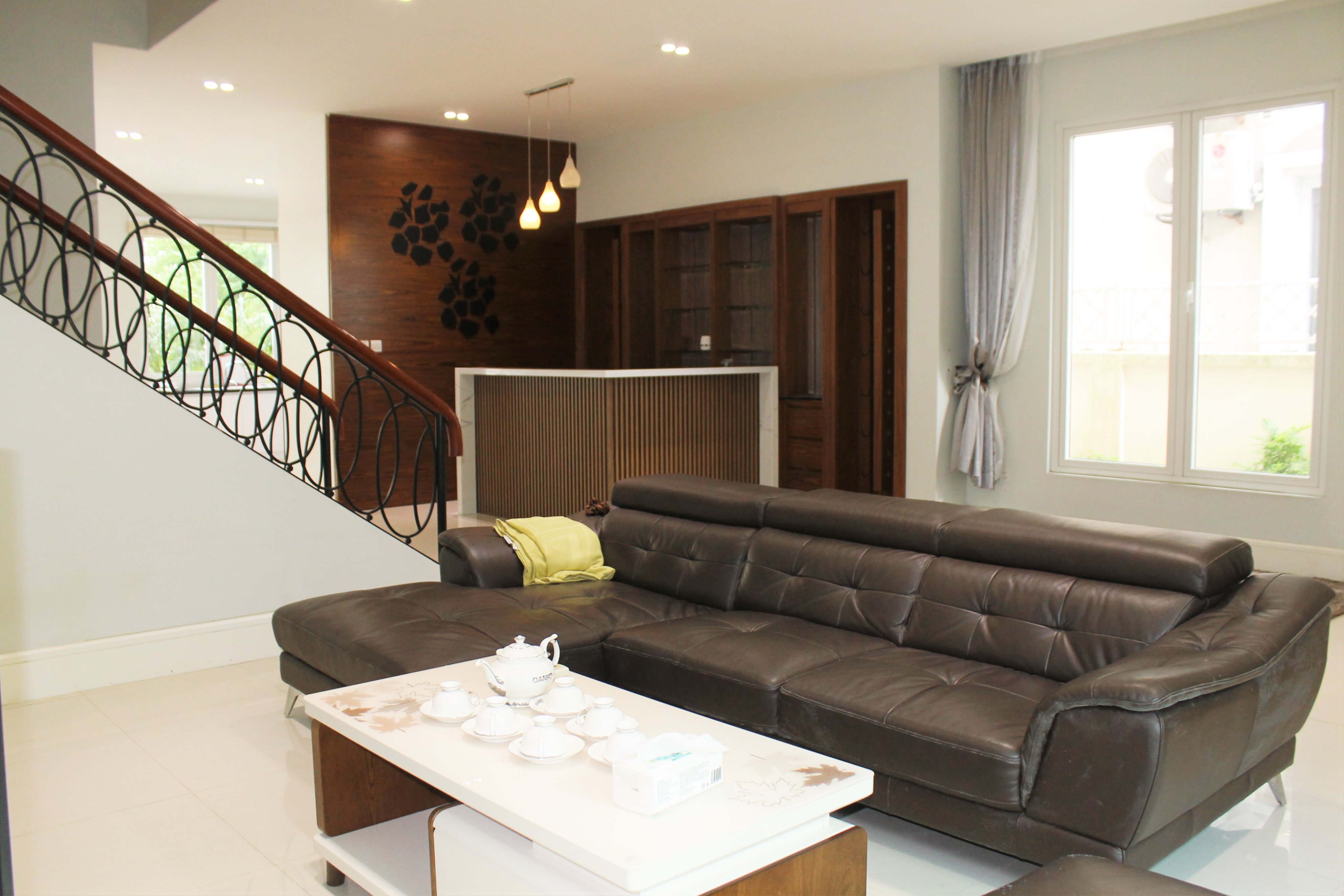 Cho Thuê Biệt Thự Song Lập Đủ Đồ Tại Vinhomes Riverside 2