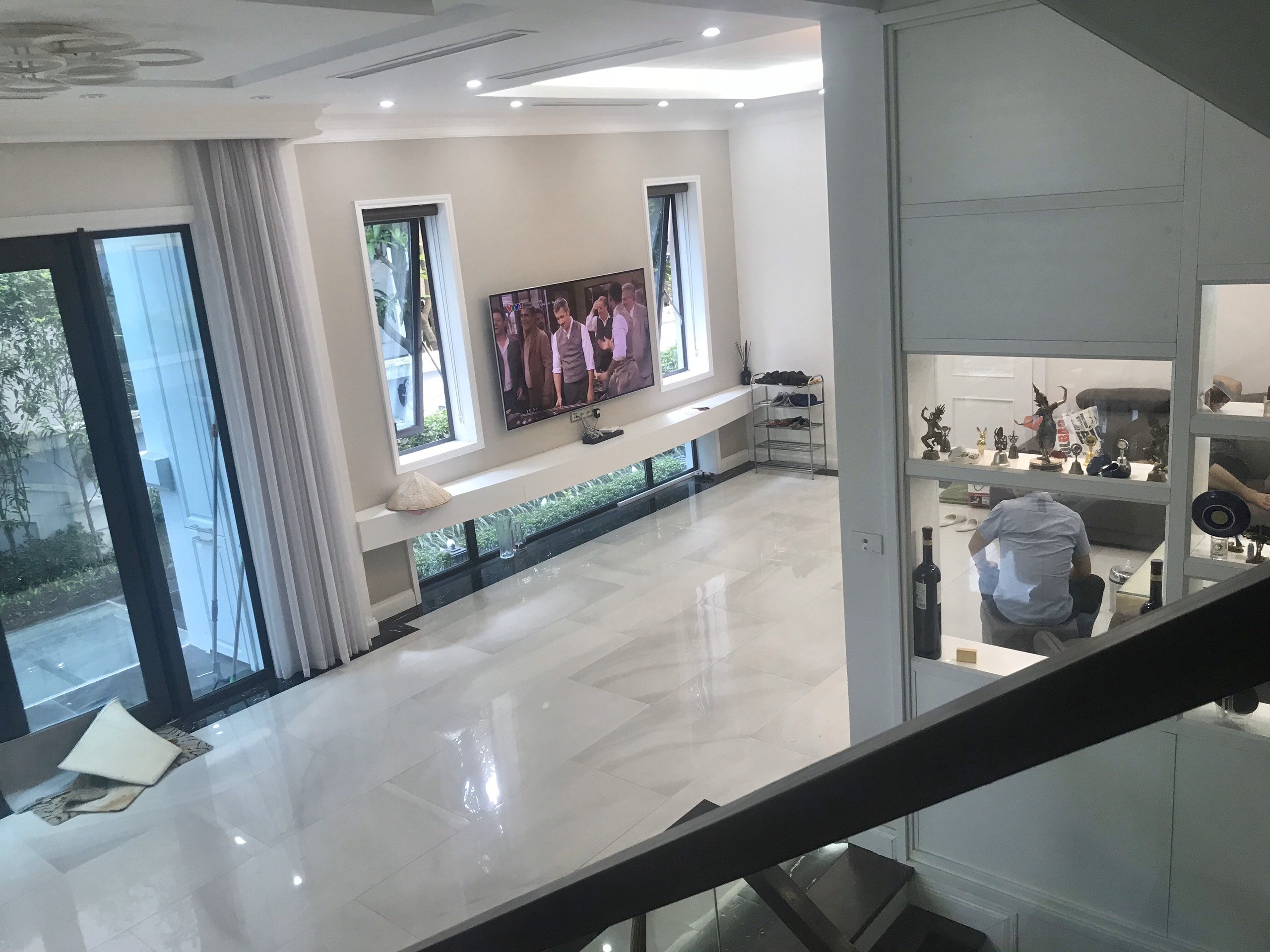 Cho Thuê Biệt Thự Song Lập Đủ Đồ,Tại Vinhomes Riverside Gần Trường Quốc tế BIS 1