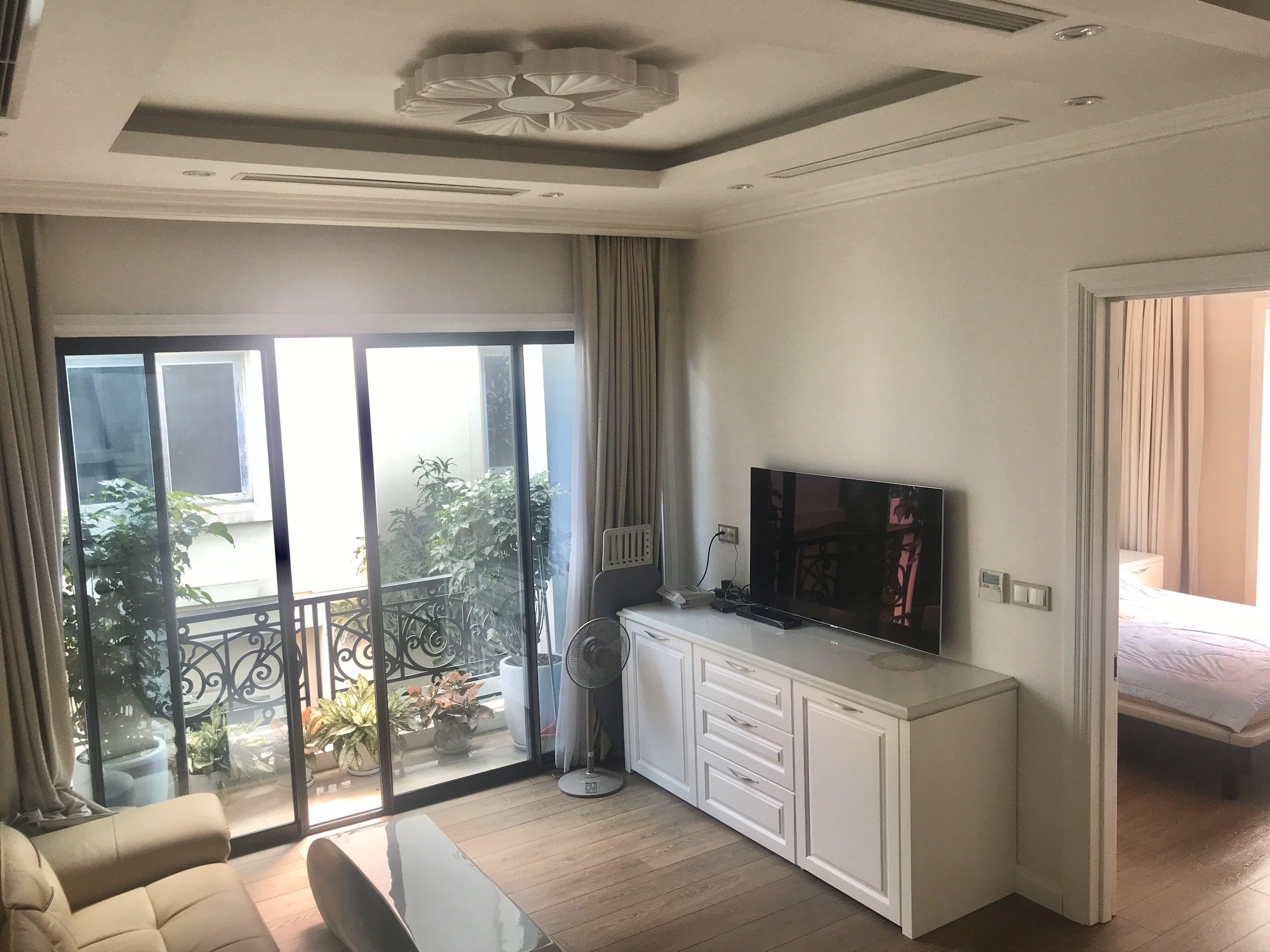 Cho Thuê Biệt Thự Song Lập Đủ Đồ,Tại Vinhomes Riverside Gần Trường Quốc tế BIS 10