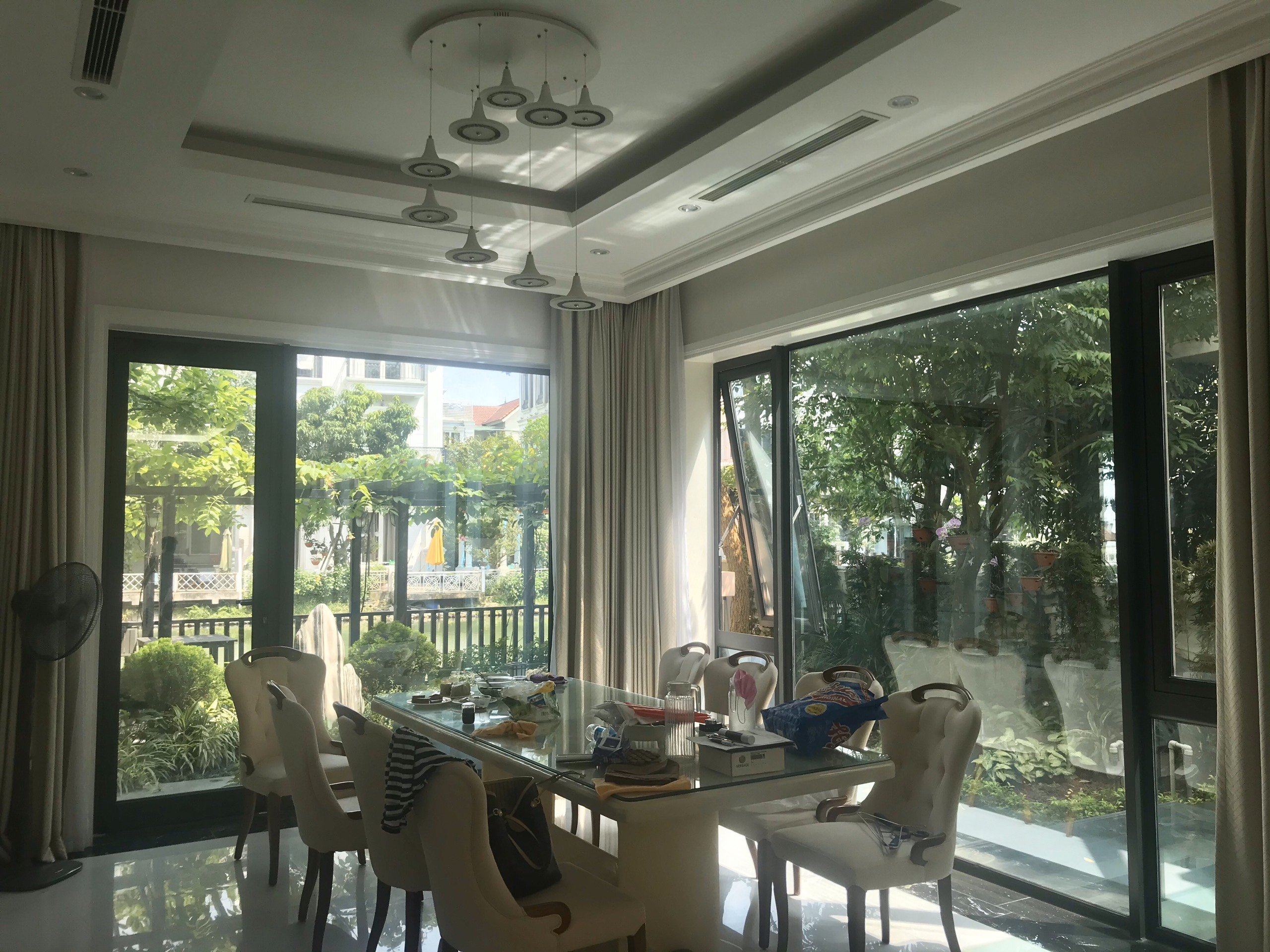 Cho Thuê Biệt Thự Song Lập Đủ Đồ,Tại Vinhomes Riverside Gần Trường Quốc tế BIS 3