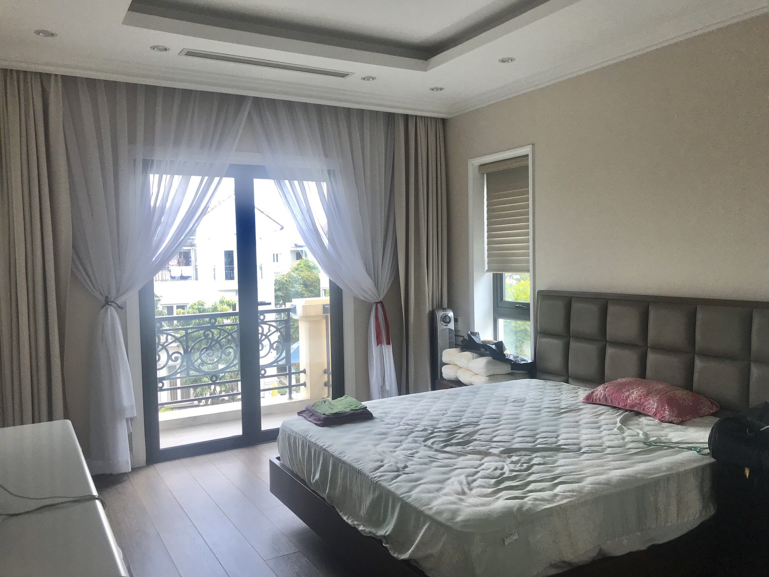 Cho Thuê Biệt Thự Song Lập Đủ Đồ,Tại Vinhomes Riverside Gần Trường Quốc tế BIS 6