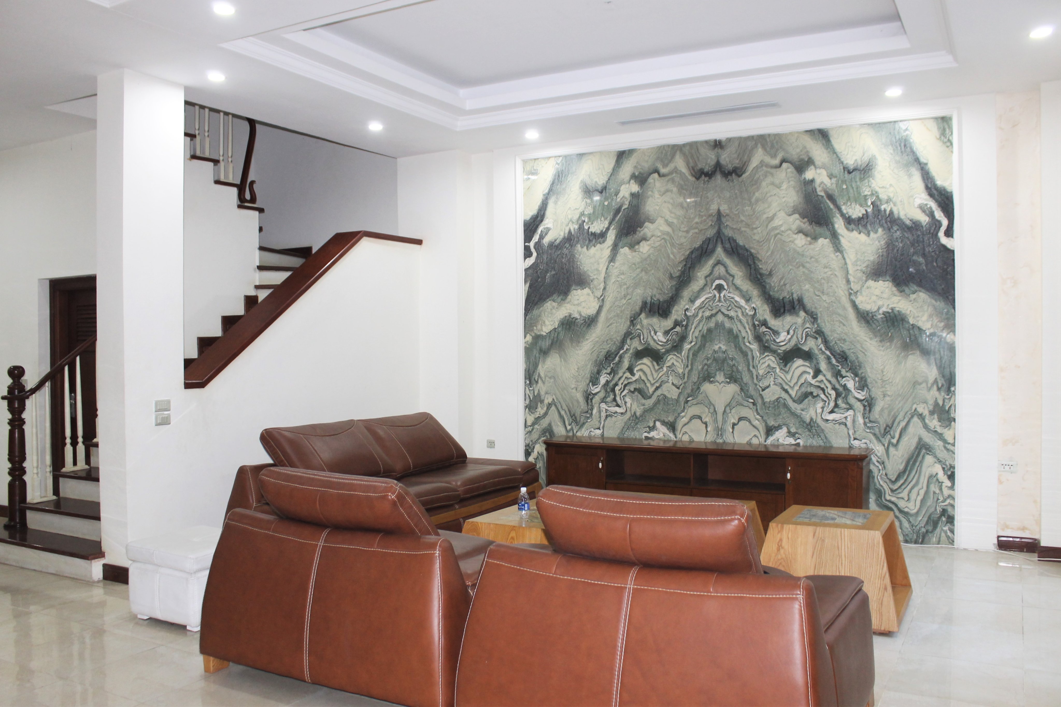 Cho thuê Biệt Thự Song Lập Đường Anh Đào tại KĐT Vinhomes Riverside 1