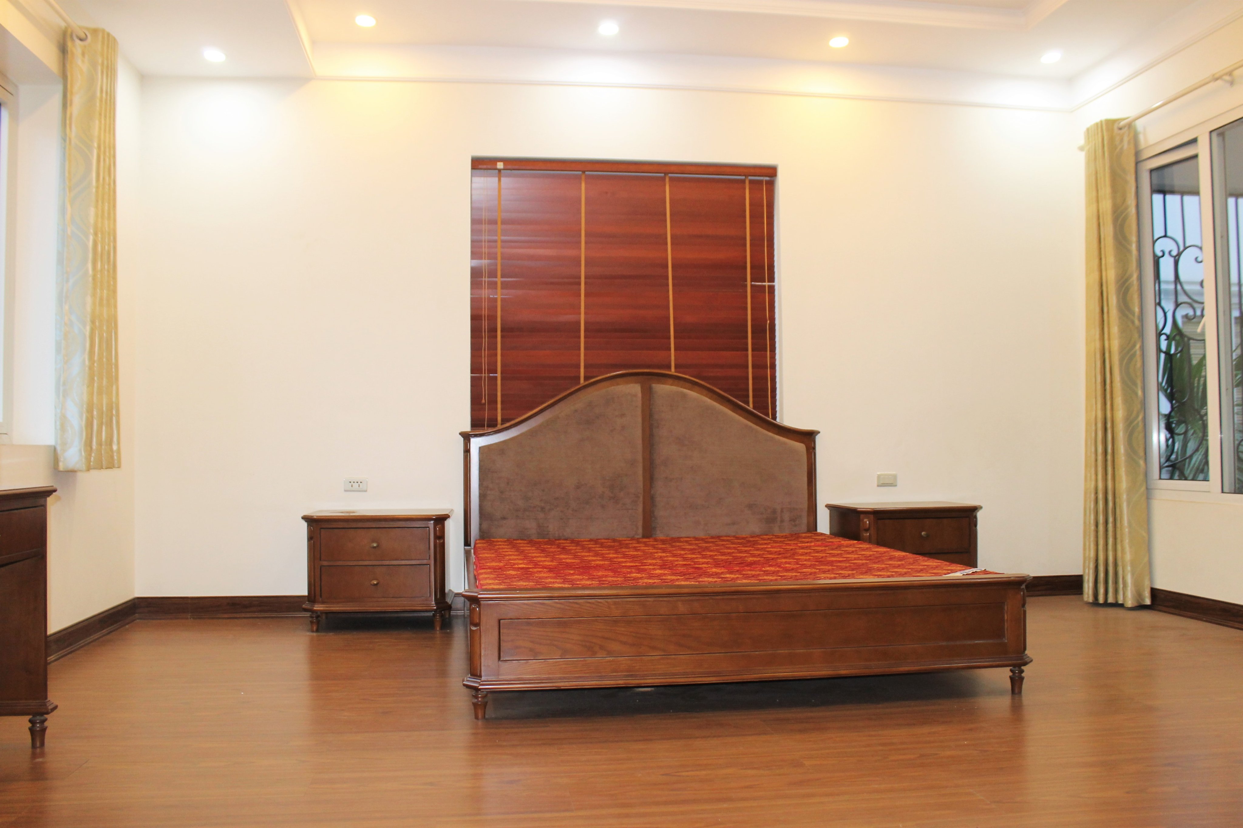 Cho thuê Biệt Thự Song Lập Đường Anh Đào tại KĐT Vinhomes Riverside 7