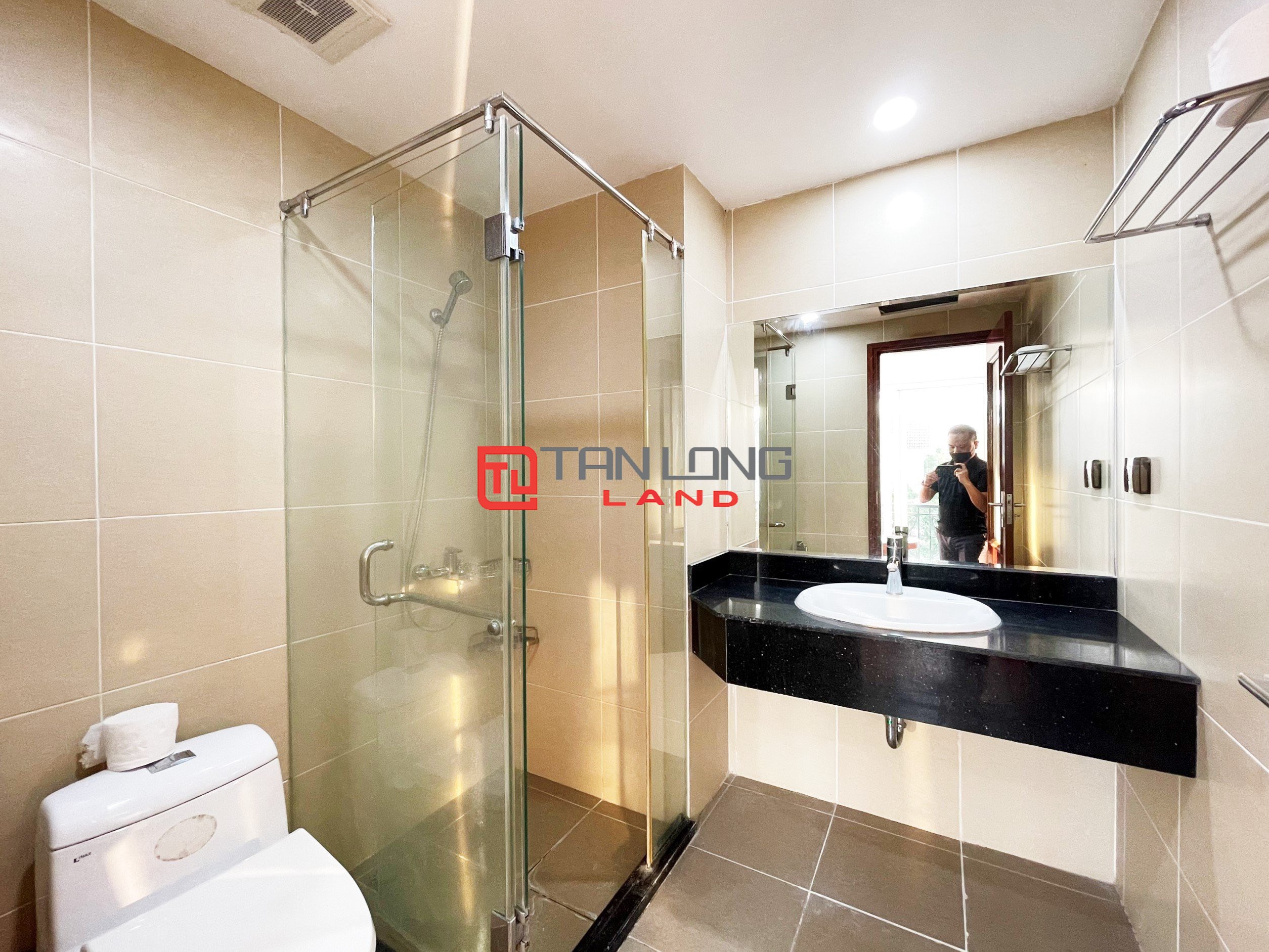 Cho thuê Biệt thự Song lập full nội thất 4 phòng ngủ tại Vinhomes Riverside 11