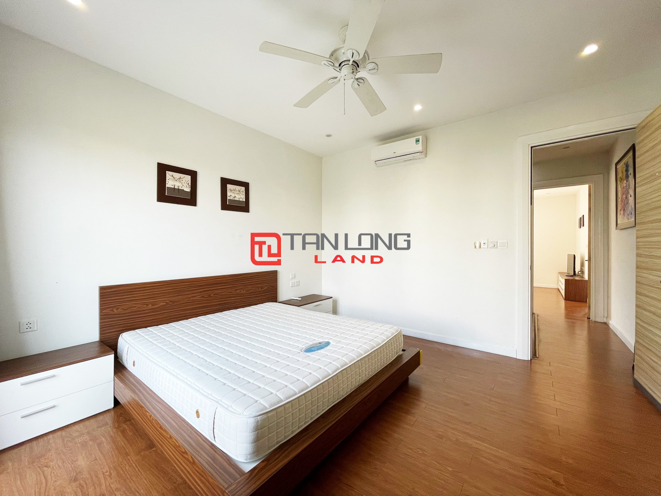 Cho thuê Biệt thự Song lập full nội thất gần trường quốc tế BIS tại Vinhomes Riverside Long Biên 11