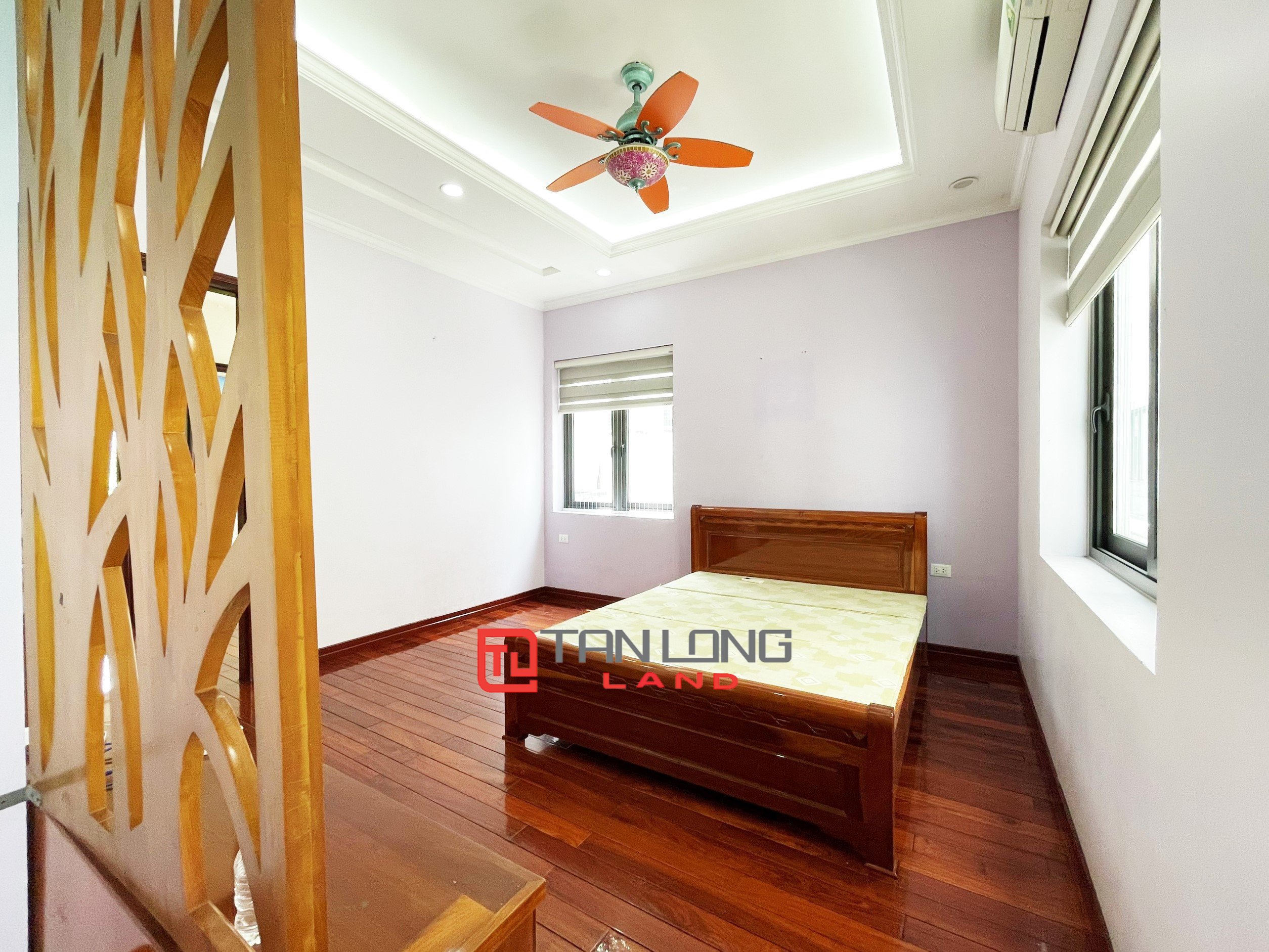 Cho thuê Biệt thự Song lập full nội thất gỗ cao cấp giá 40 triệu/tháng tại Vinhomes Riverside 7