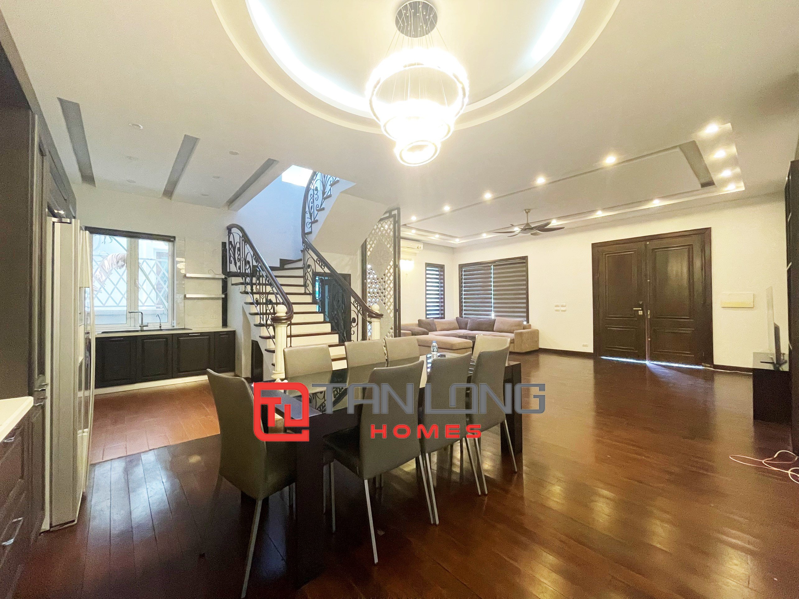 Cho thuê Biệt thự Song lập full nội thất tại Vinhomes The Harmony 11