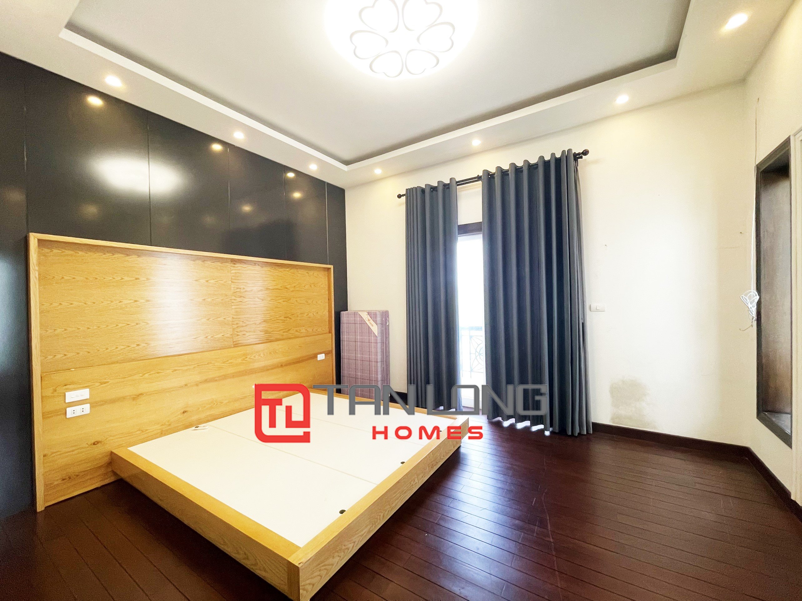 Cho thuê Biệt thự Song lập full nội thất tại Vinhomes The Harmony 14
