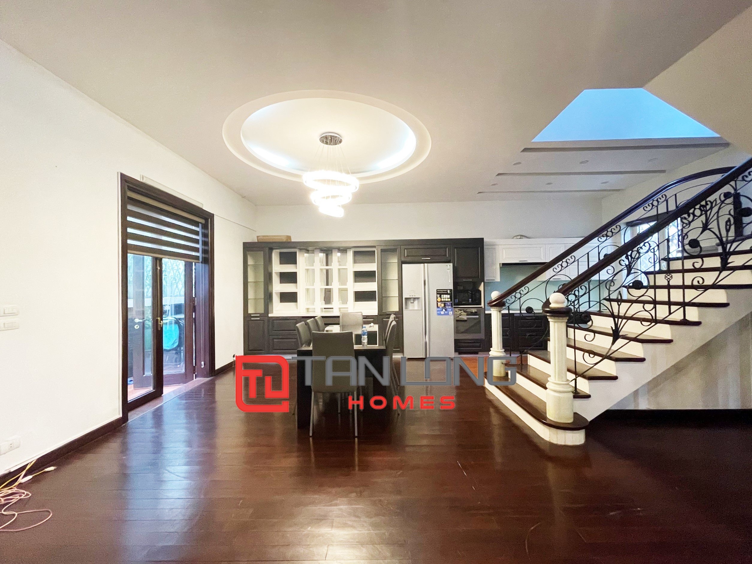Cho thuê Biệt thự Song lập full nội thất tại Vinhomes The Harmony 5