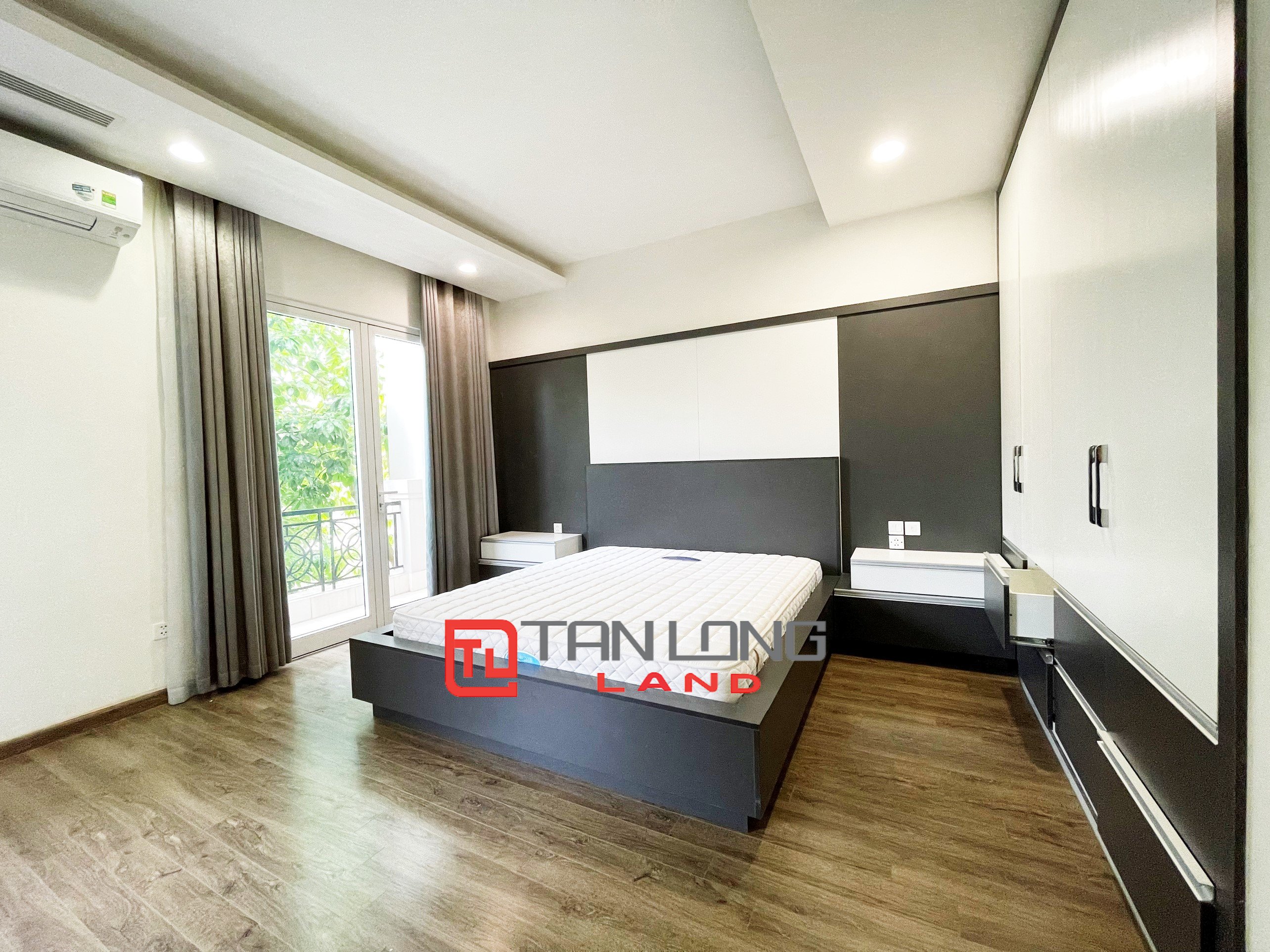 Cho thuê Biệt thự Song lập full nội thất view sông sau nhà rộng thoáng mát tại Vinhomes Riverside 9