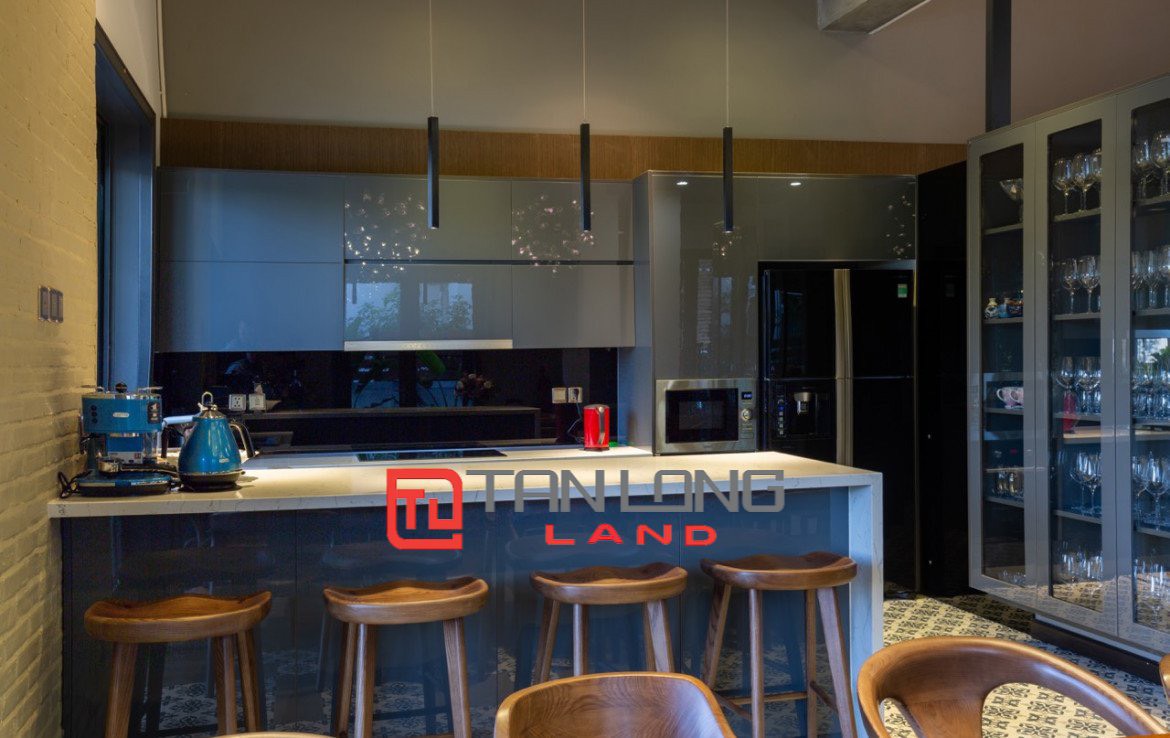 Cho thuê Biệt thự Song lập gần TTTM Vincom tại Vinhomes Riverside Long Biên 6