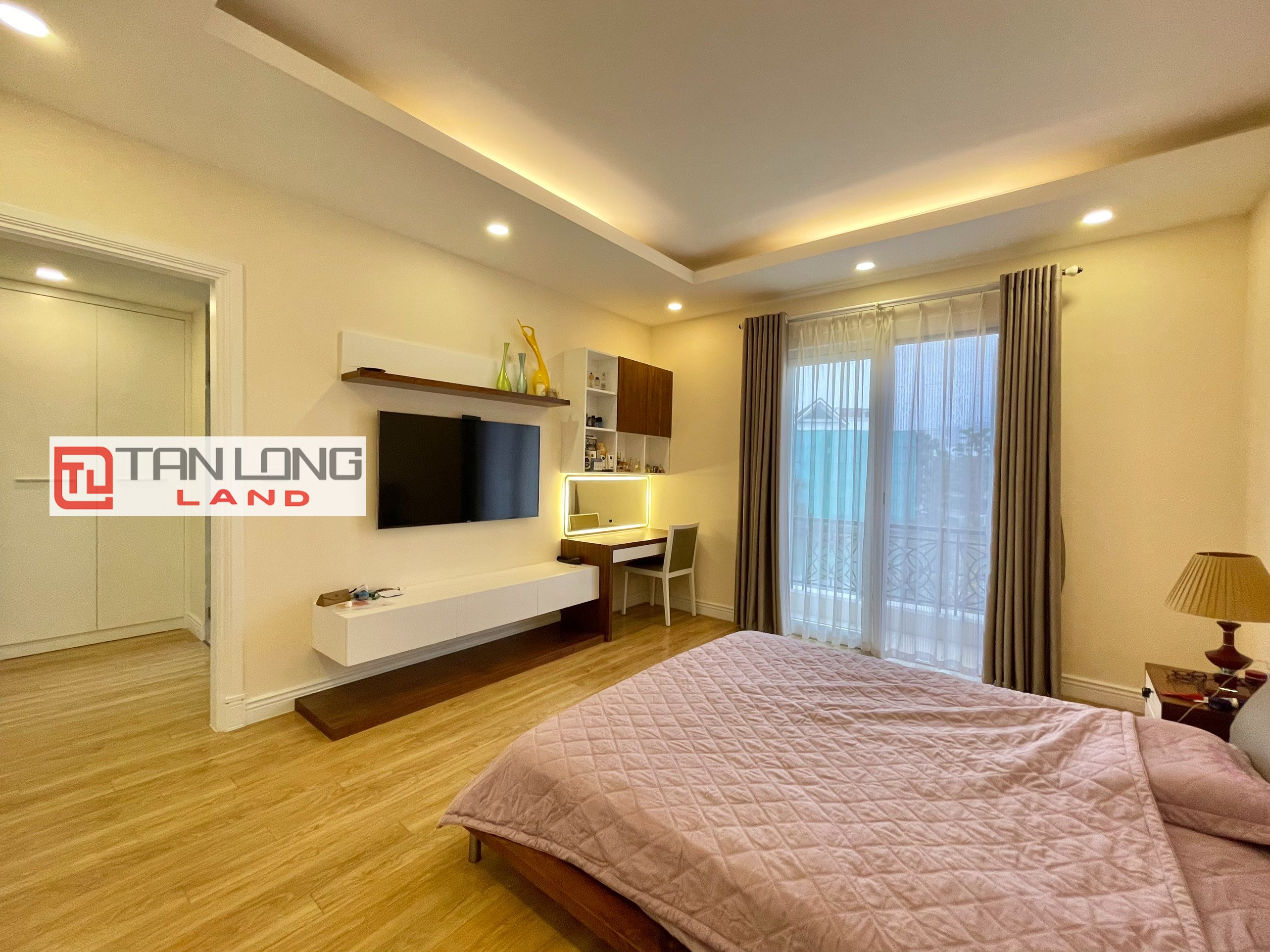 Cho thuê biệt thự Song lập hoàn thiện gần trường quốc tế BIS tại Vinhomes Riverside 15
