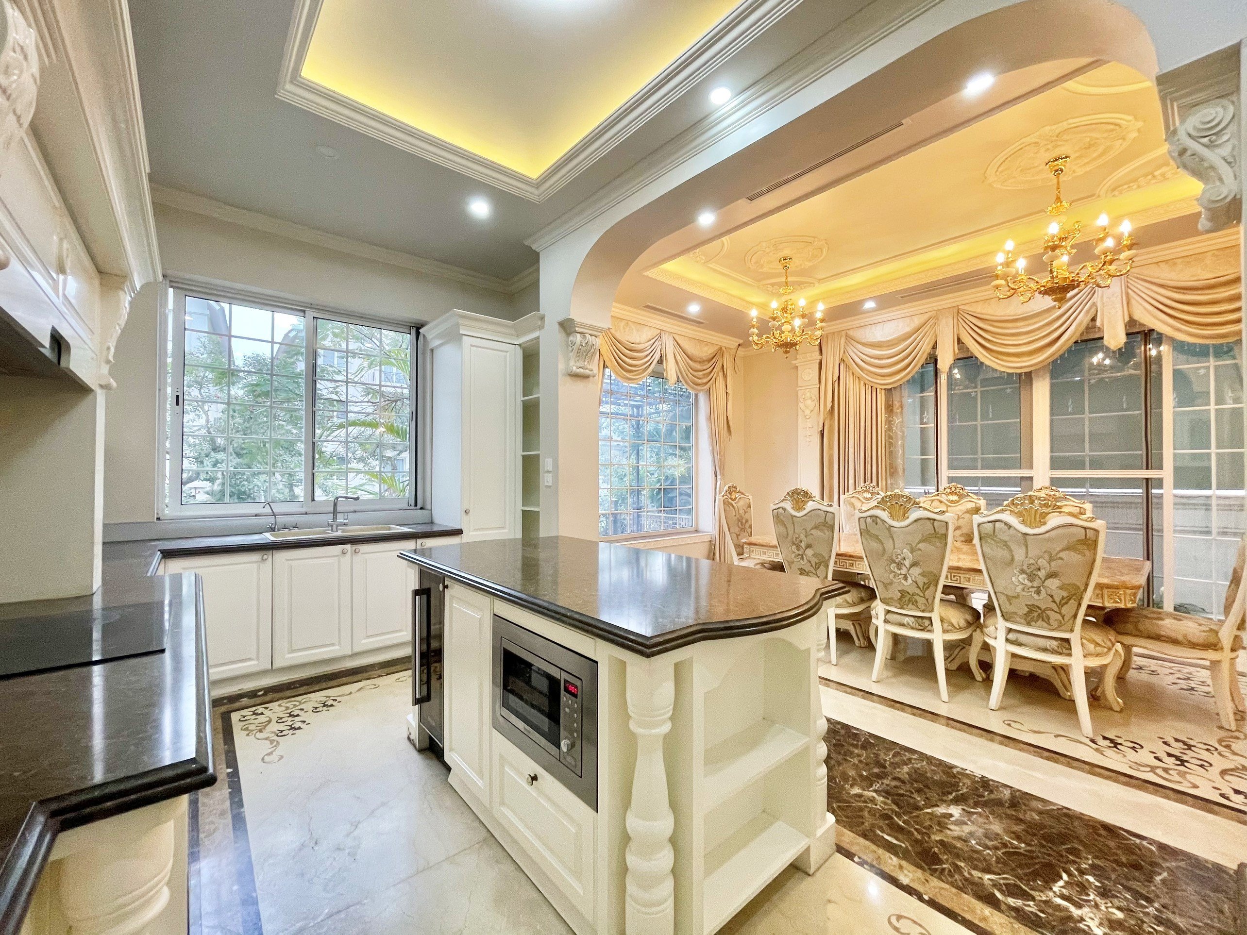 Cho thuê Biệt thự song lập hoàn thiện nội thất cao cấp tại Vinhomes Riverside- Long Biên 4