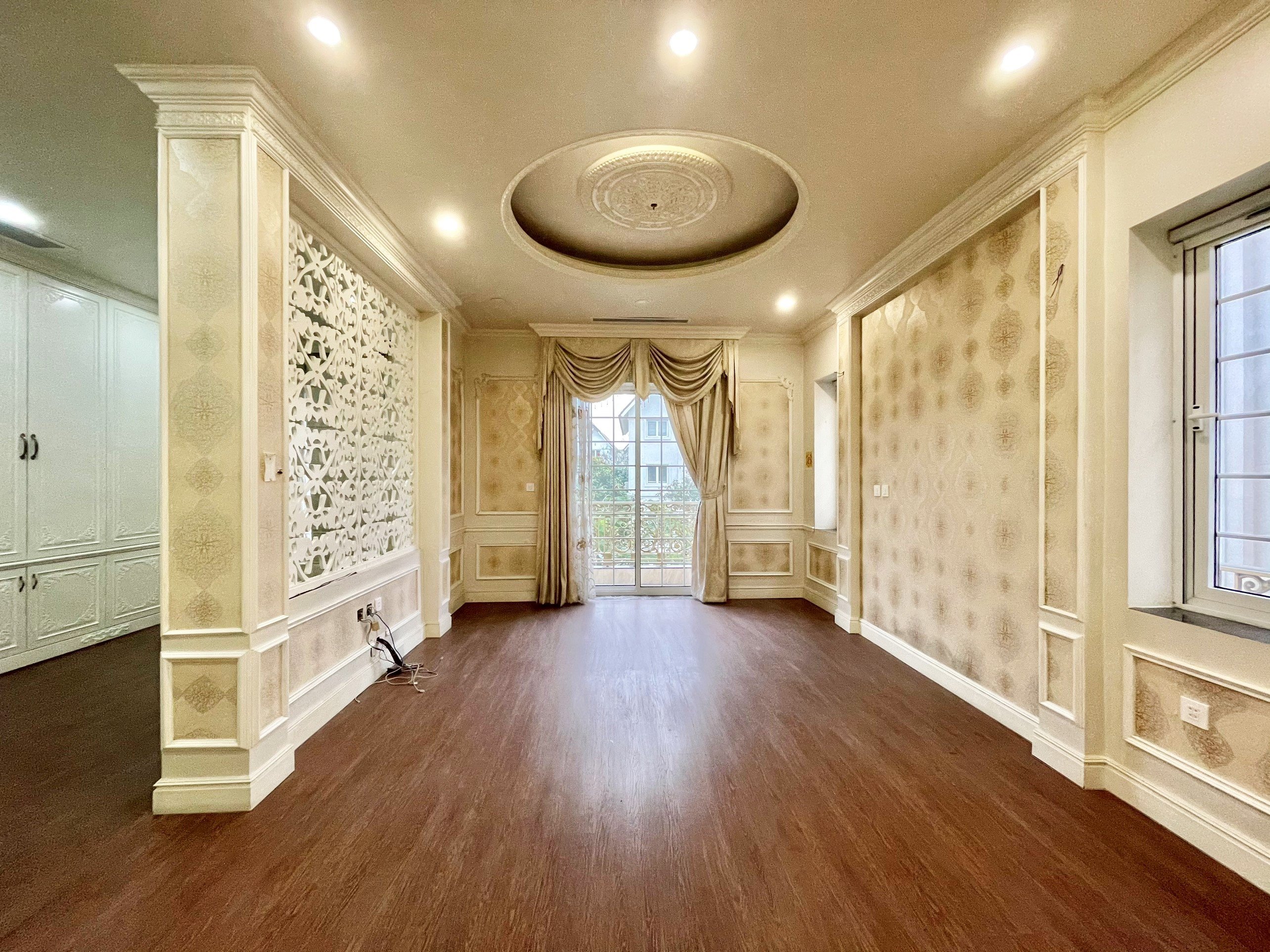 Cho thuê Biệt thự song lập hoàn thiện nội thất cao cấp tại Vinhomes Riverside- Long Biên 5