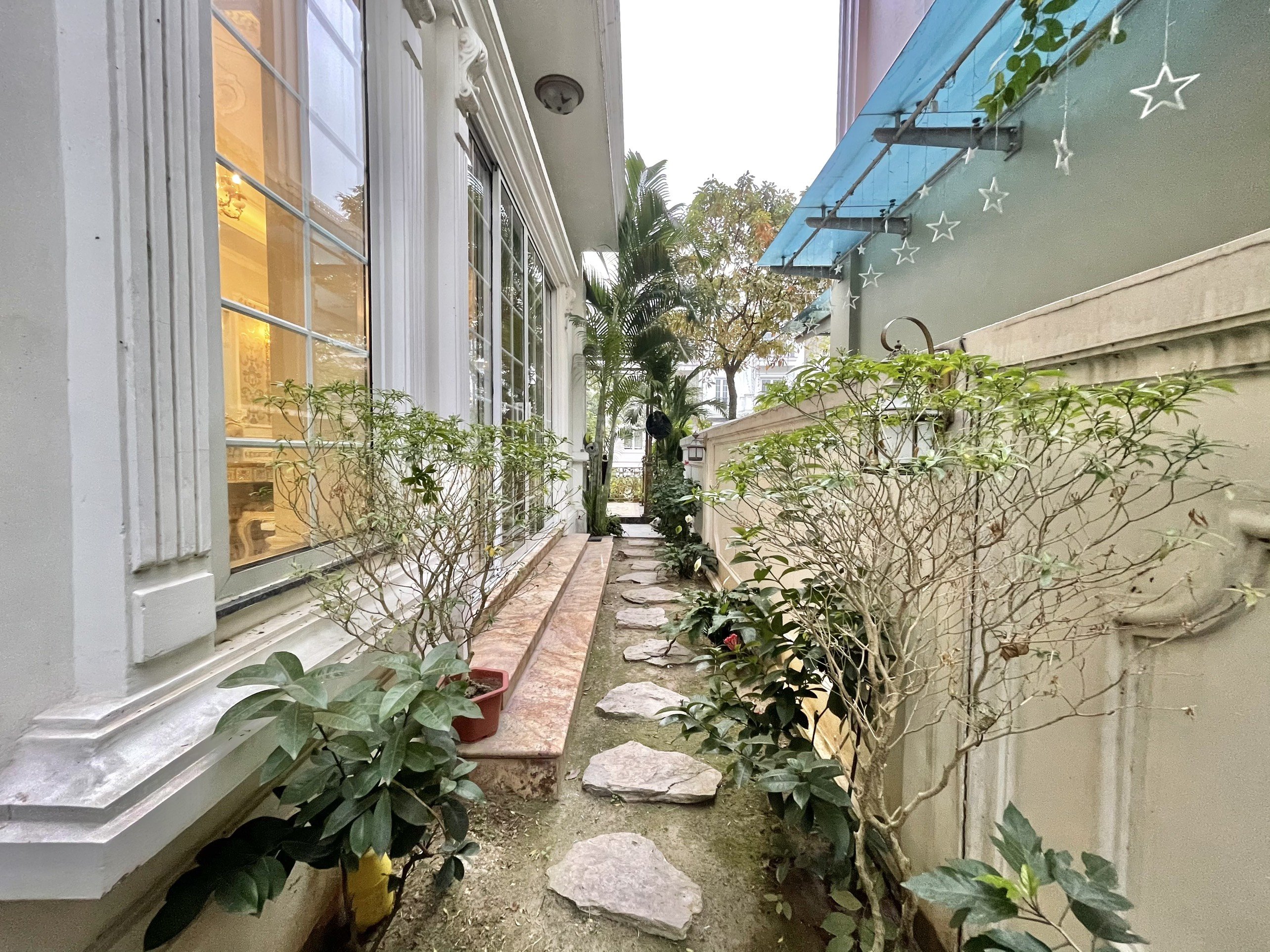 Cho thuê Biệt thự song lập hoàn thiện nội thất cao cấp tại Vinhomes Riverside- Long Biên 8