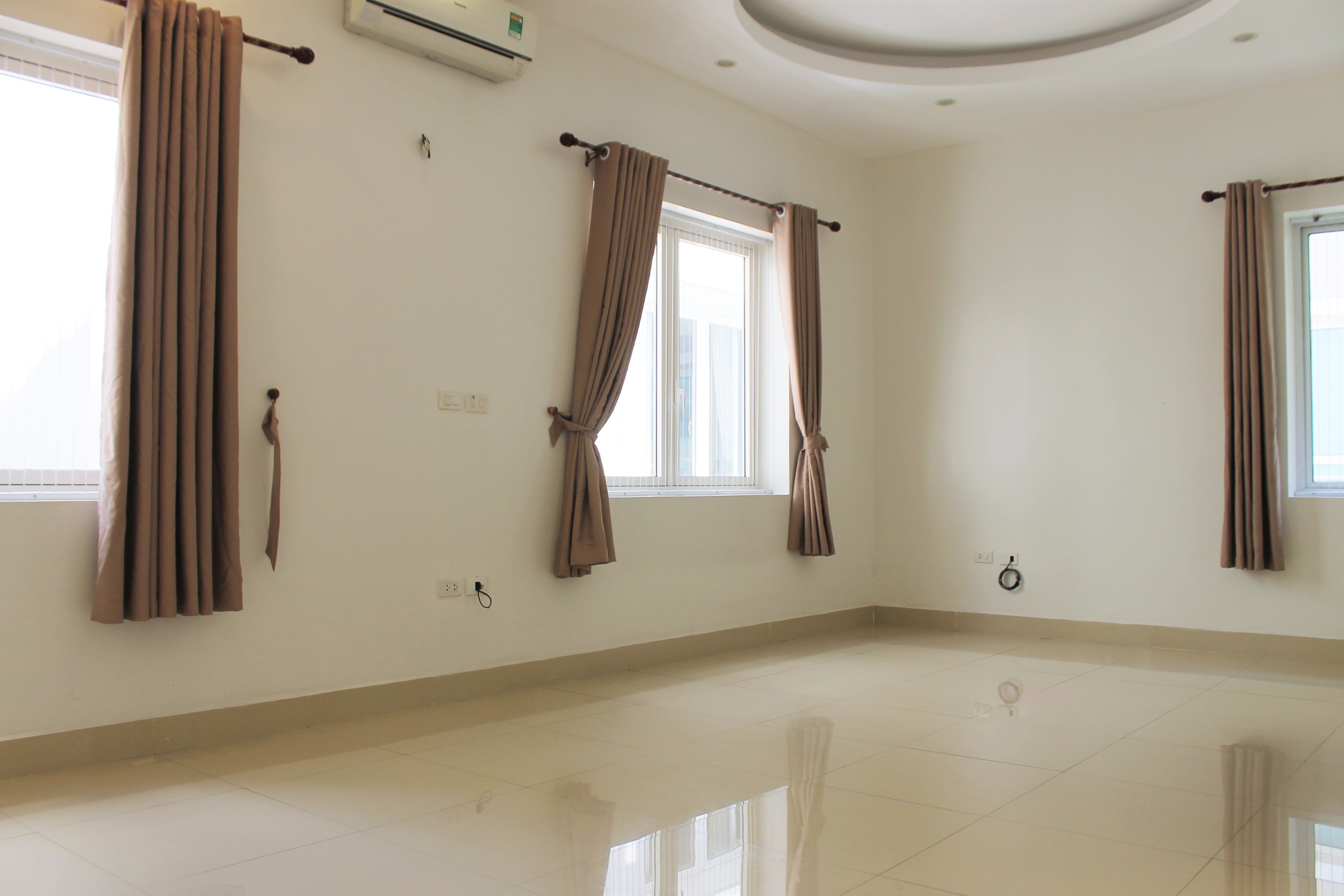 Cho Thuê Biệt Thự Song Lập Tại Vinhomes Riverside Đường Anh Đào 5