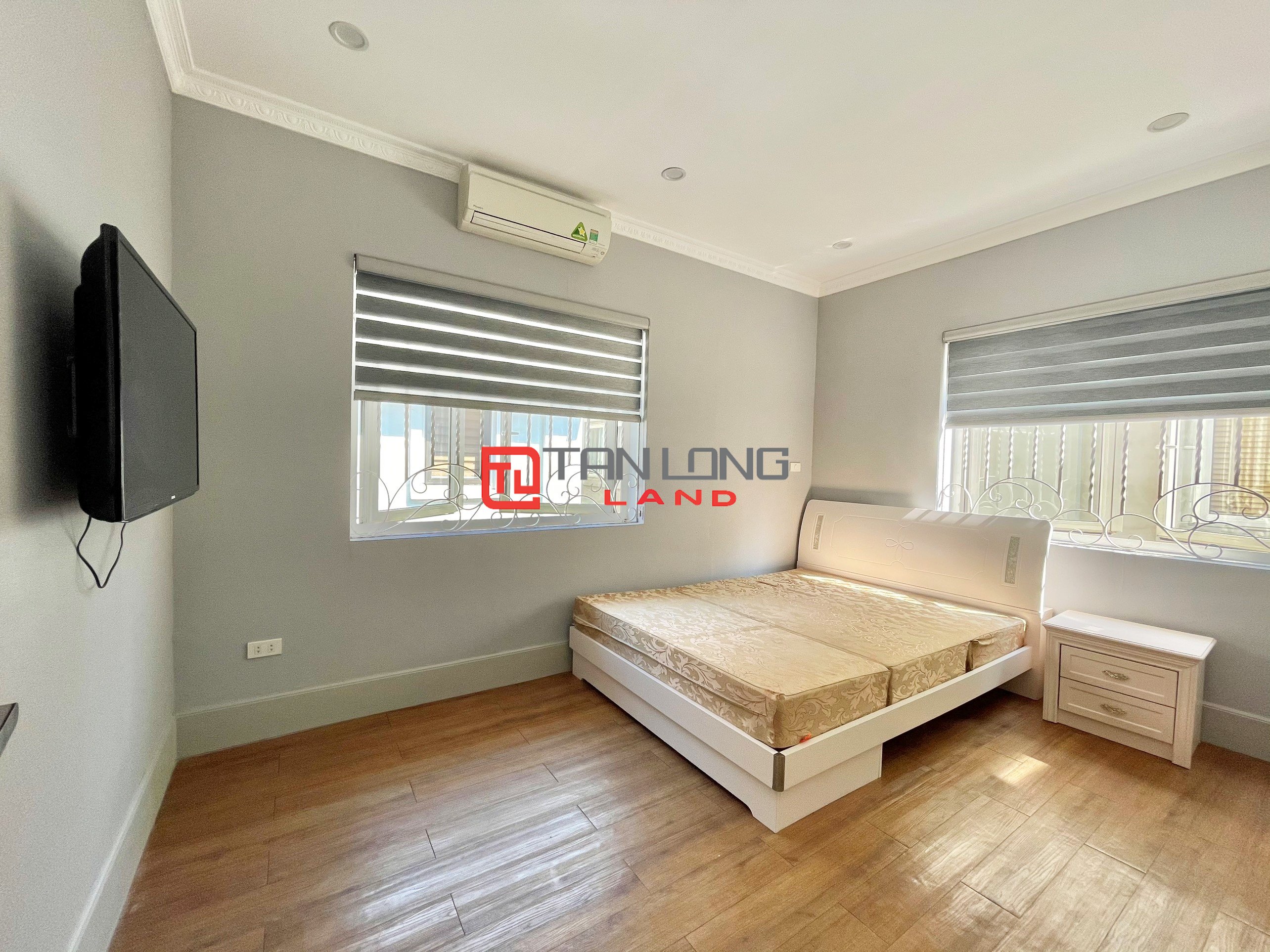 Cho thuê Biệt thự Song lập tiểu khu Anh Đào gần TTTM Vincom tại Vinhomes Riverside Long Biên 11