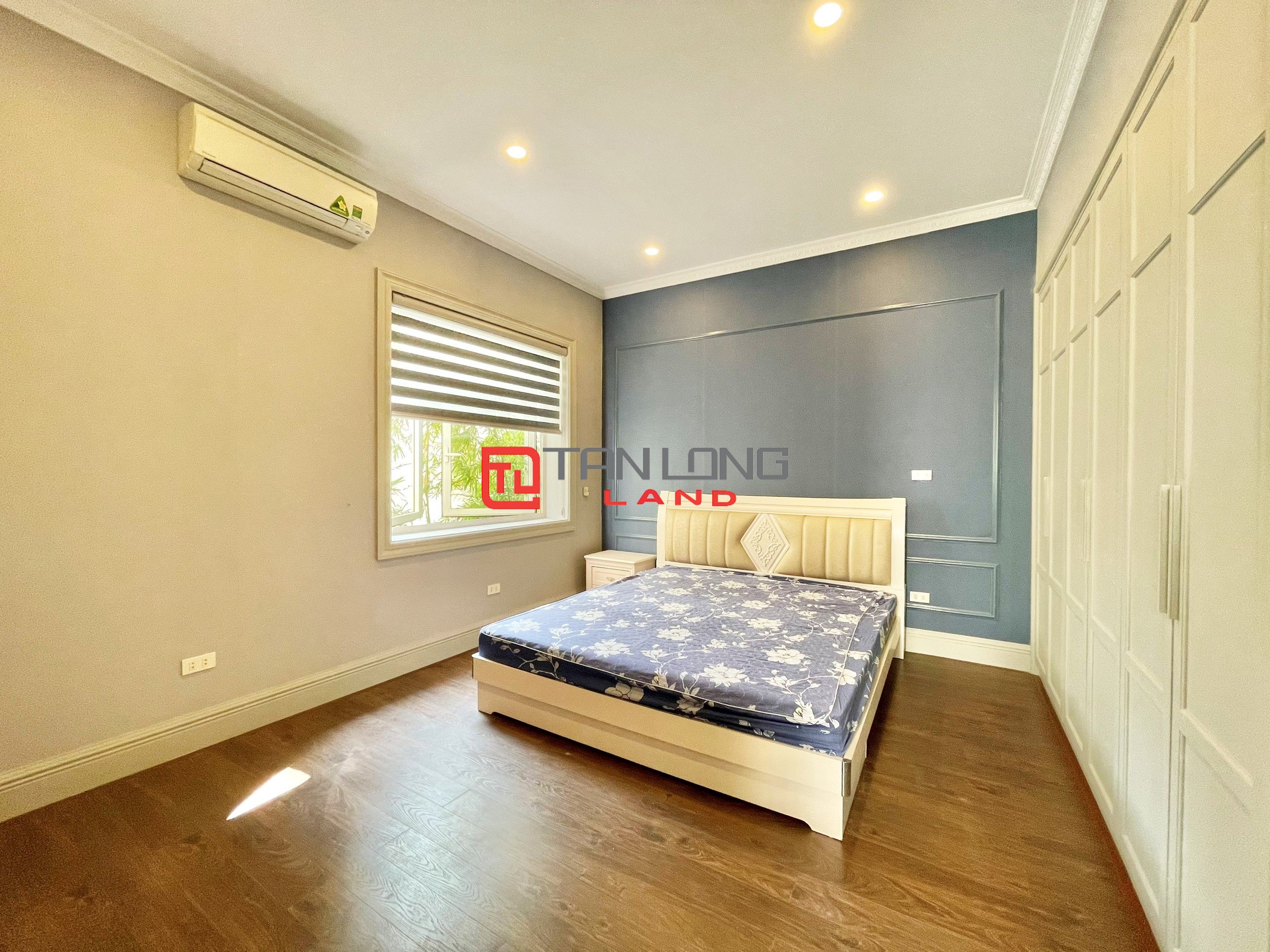 Cho thuê Biệt thự Song lập tiểu khu Anh Đào gần TTTM Vincom tại Vinhomes Riverside Long Biên 7