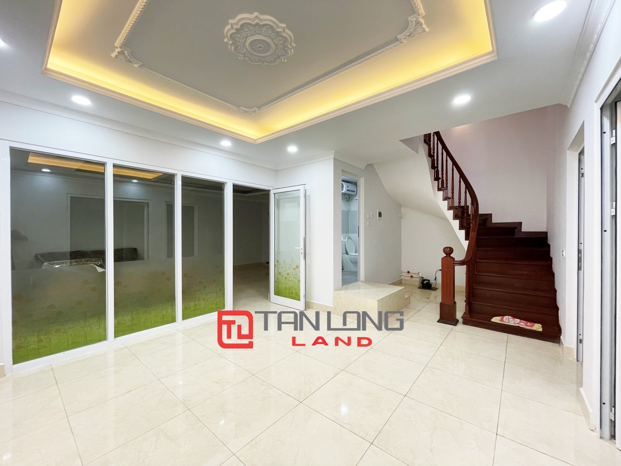 Cho thuê Biệt thự Song lập view sông hoàn thiện full nội thất tại Vinhomes Riverside 7
