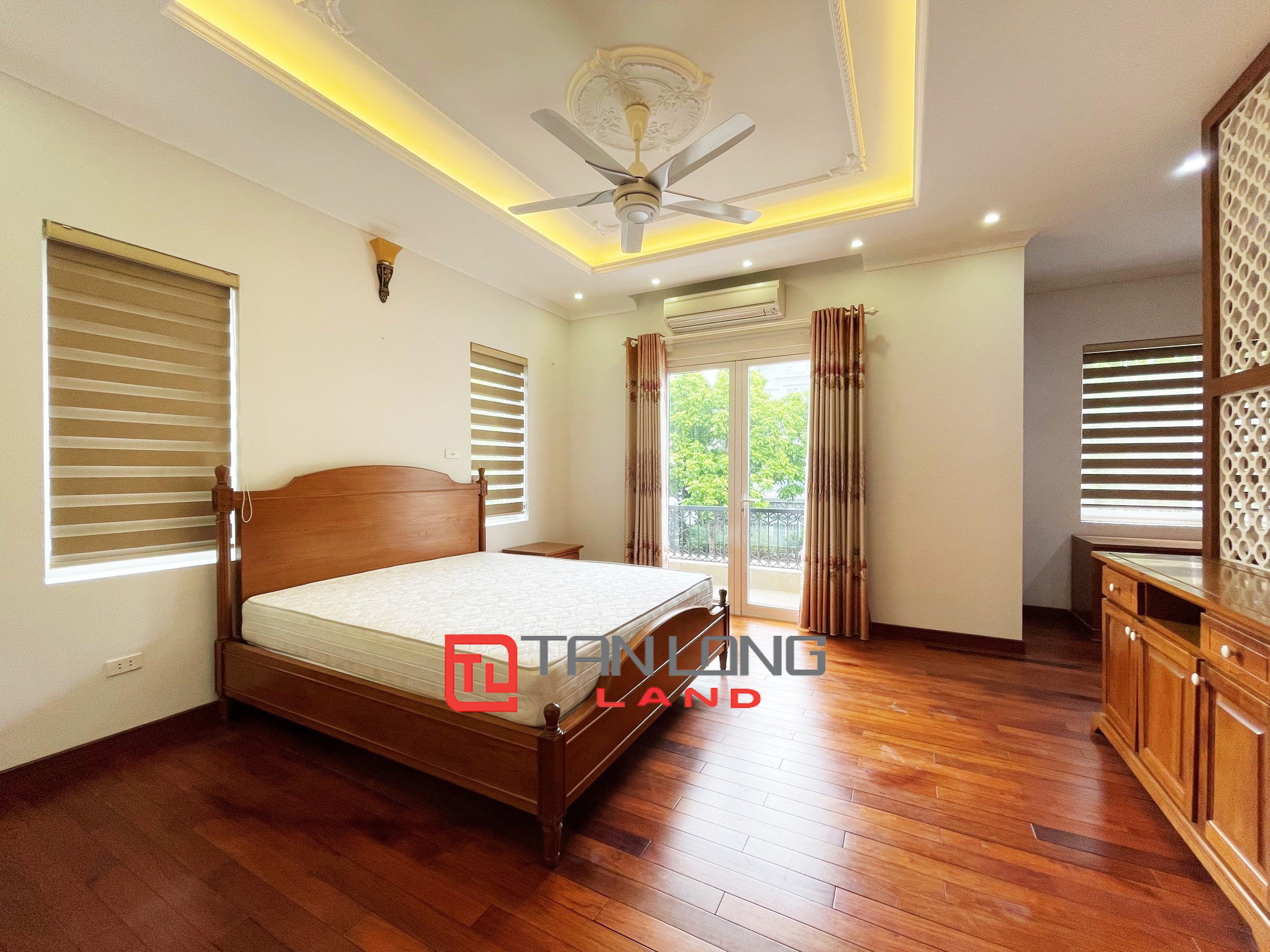 Cho thuê Biệt thự Song lập view sông hoàn thiện full nội thất tại Vinhomes Riverside 9
