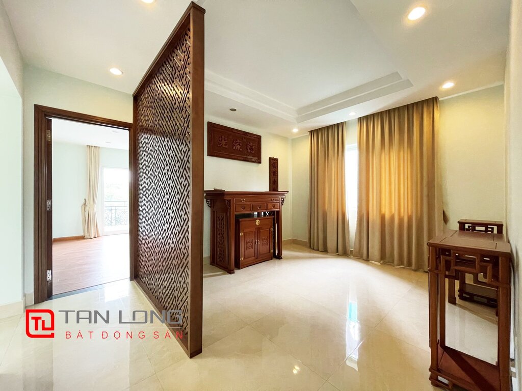 Cho thuê Biệt Thự Song Lập view vườn hoa tại Vinhomes Riverside 13