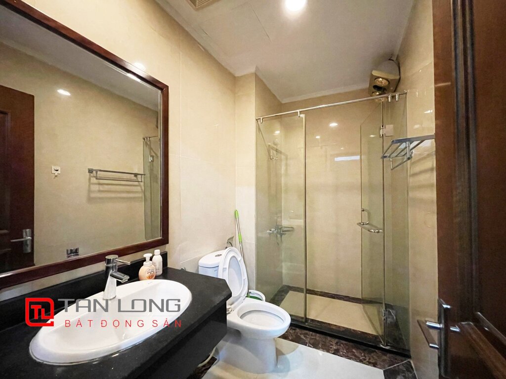 Cho thuê Biệt Thự Song Lập view vườn hoa tại Vinhomes Riverside 18