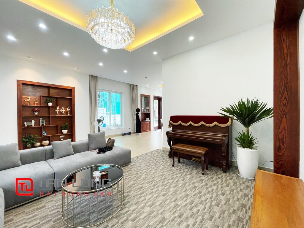 Cho thuê Biệt Thự Song Lập view vườn hoa tại Vinhomes Riverside 2