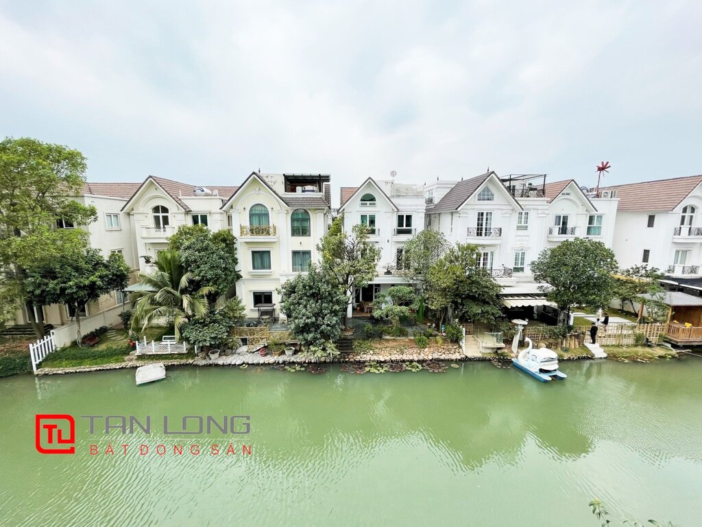 Cho thuê Biệt Thự Song Lập view vườn hoa tại Vinhomes Riverside 20