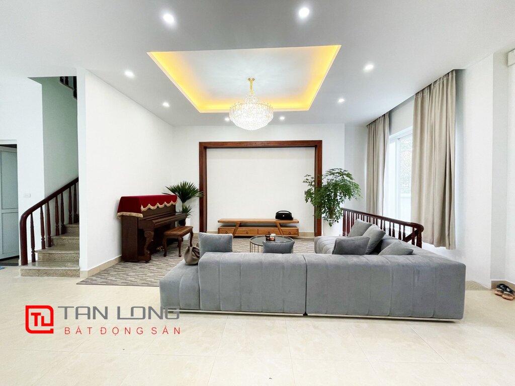 Cho thuê Biệt Thự Song Lập view vườn hoa tại Vinhomes Riverside 3