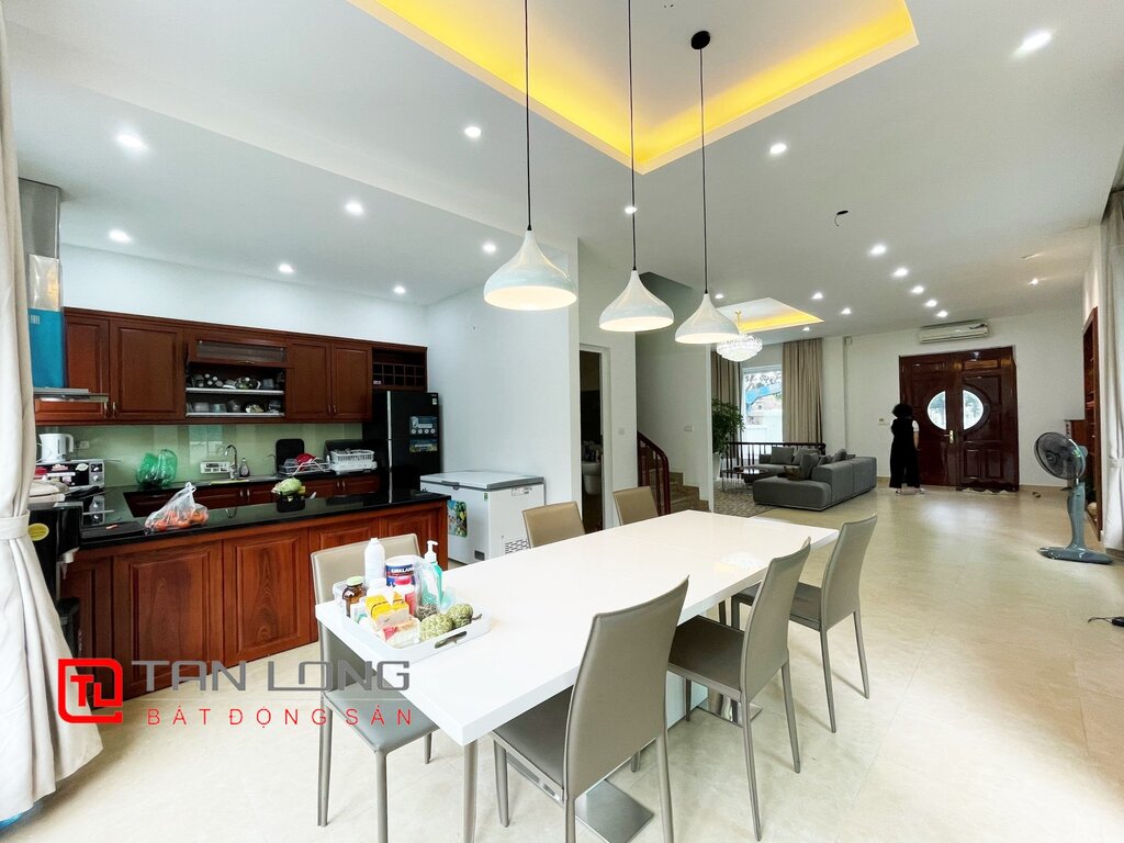 Cho thuê Biệt Thự Song Lập view vườn hoa tại Vinhomes Riverside 5