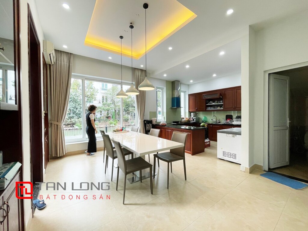 Cho thuê Biệt Thự Song Lập view vườn hoa tại Vinhomes Riverside 6