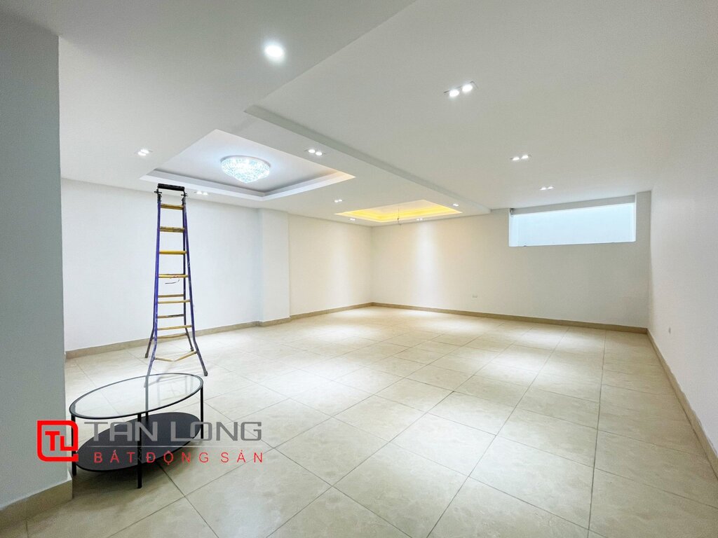 Cho thuê Biệt Thự Song Lập view vườn hoa tại Vinhomes Riverside 8