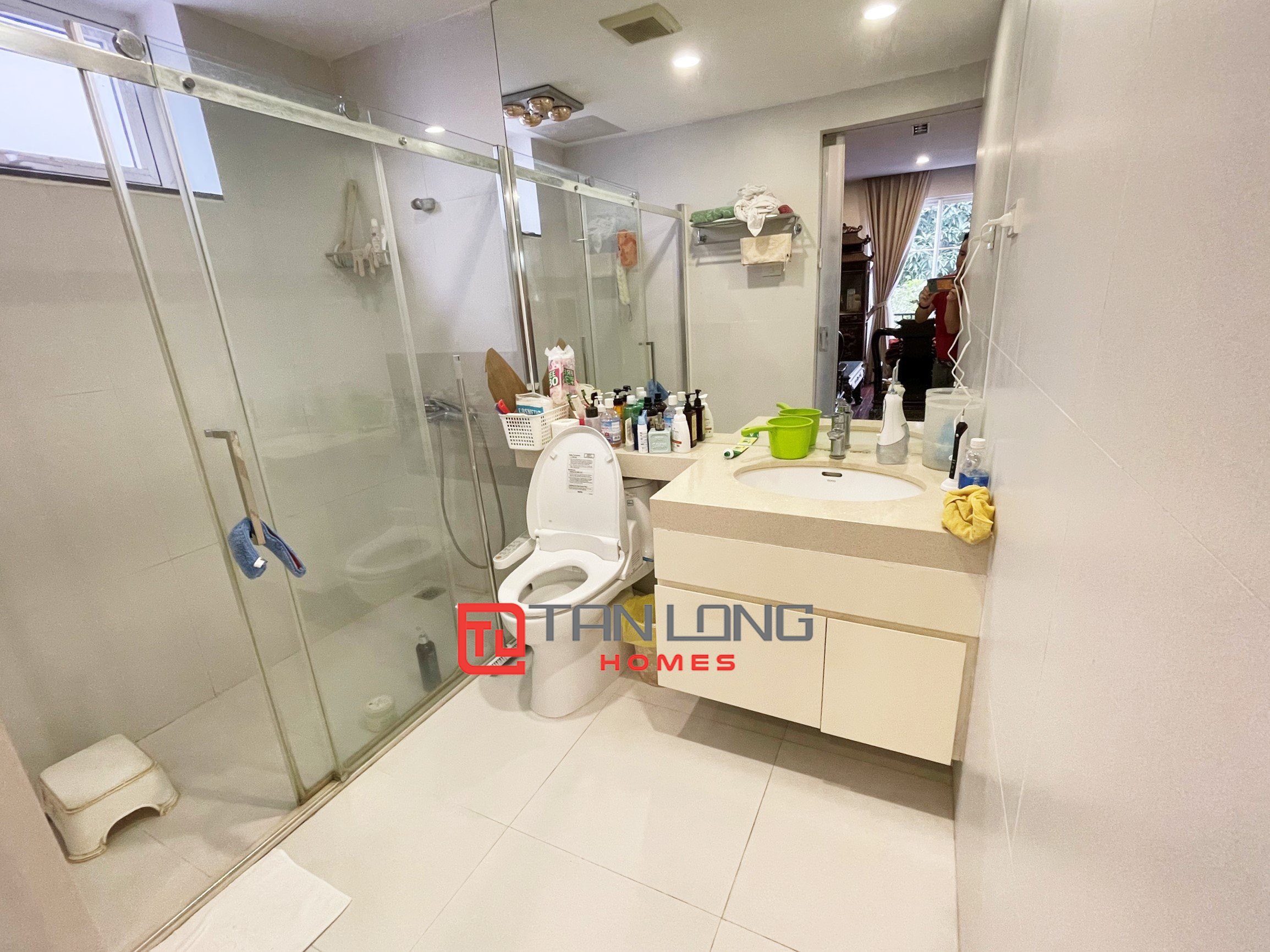 Cho thuê Biệt thự view sông full nội thất tại Vinhomes Riverside 11