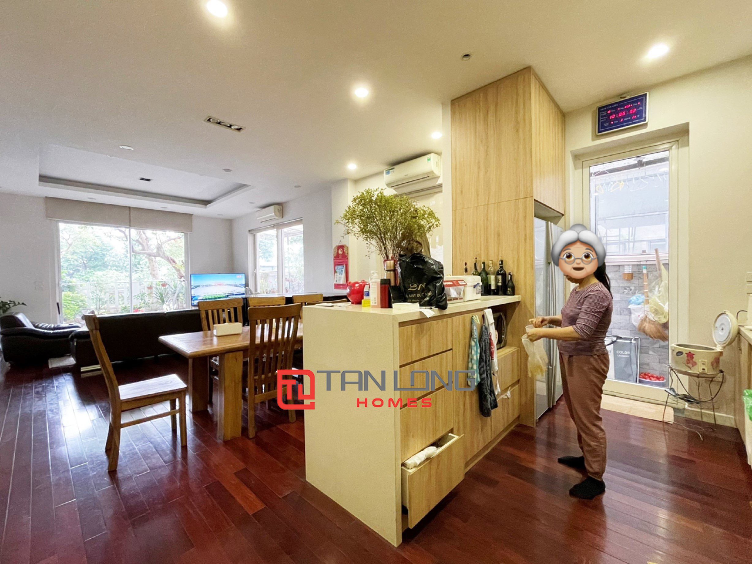 Cho thuê Biệt thự view sông full nội thất tại Vinhomes Riverside 4