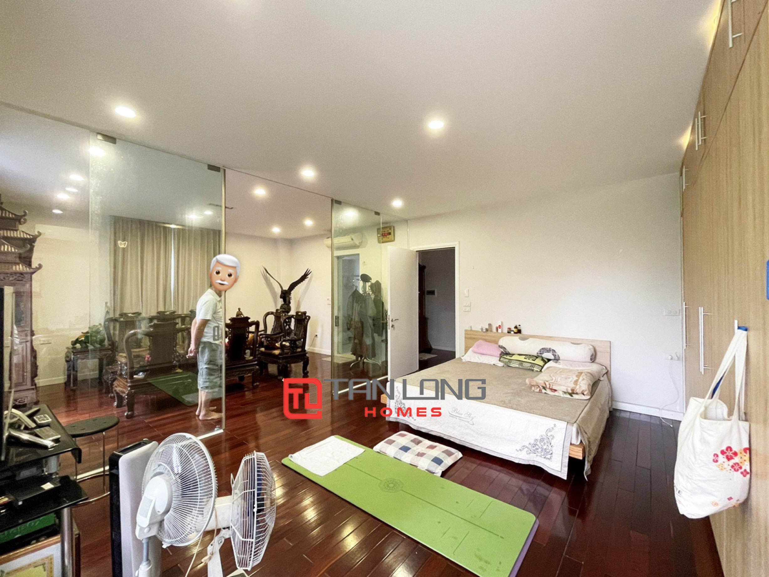 Cho thuê Biệt thự view sông full nội thất tại Vinhomes Riverside 5
