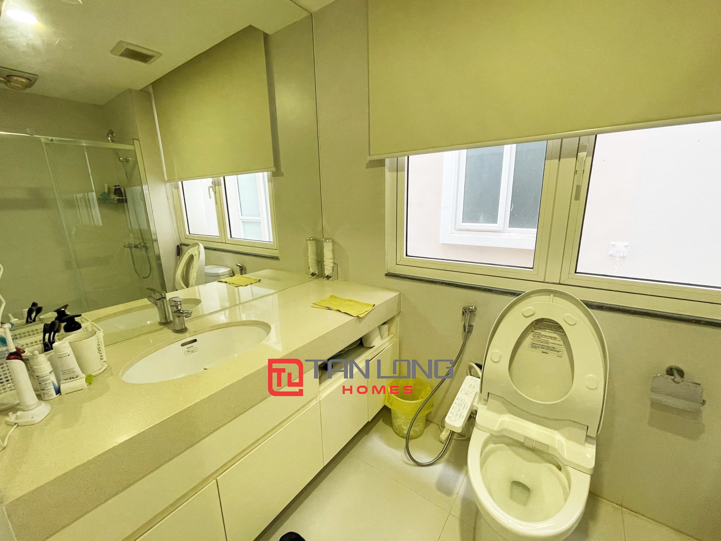 Cho thuê Biệt thự view sông full nội thất tại Vinhomes Riverside 9