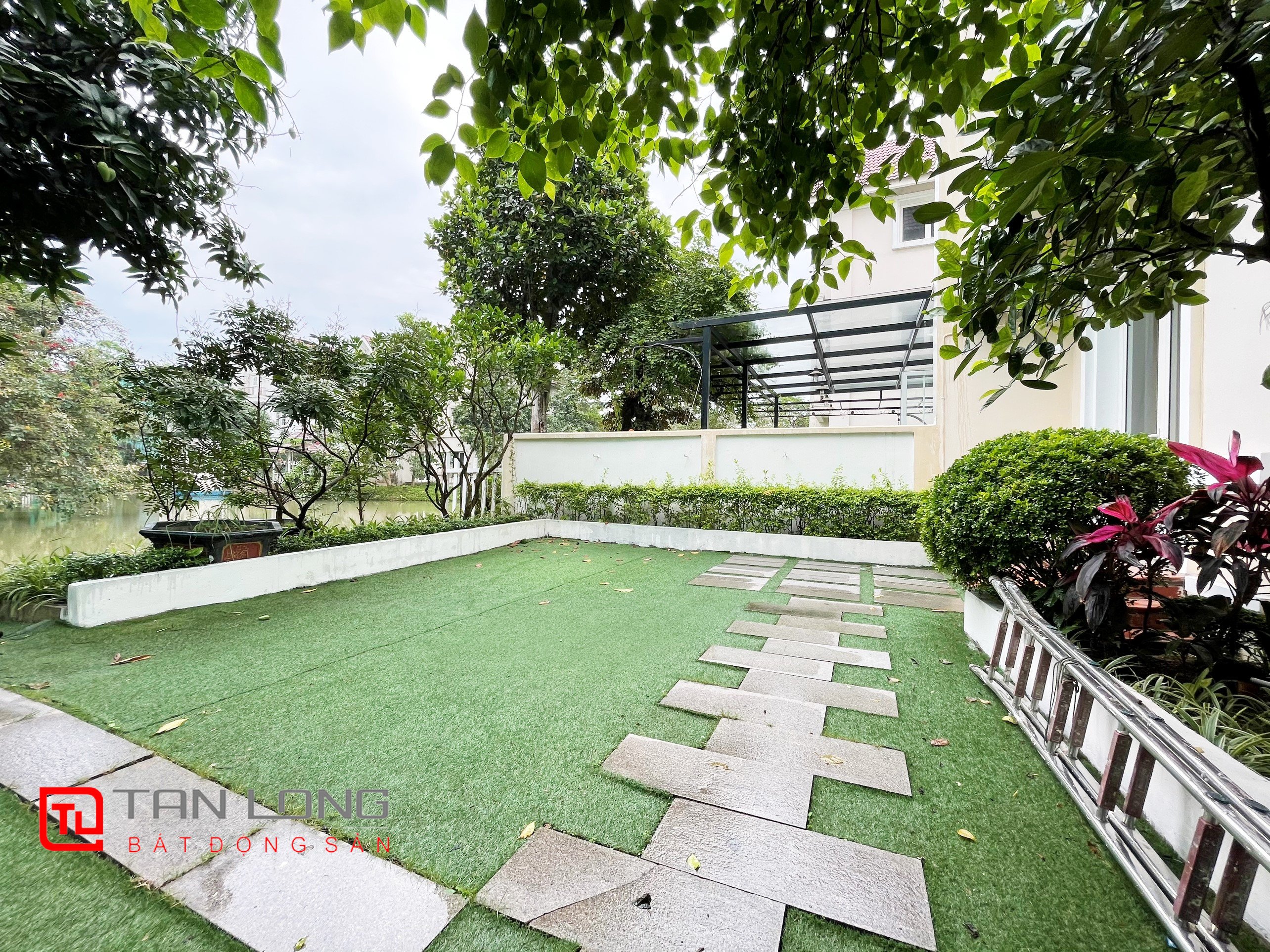Cho thuê căn Biệt thự song lập Hoa Sữa view sông tại Vinhomes Riverside 14